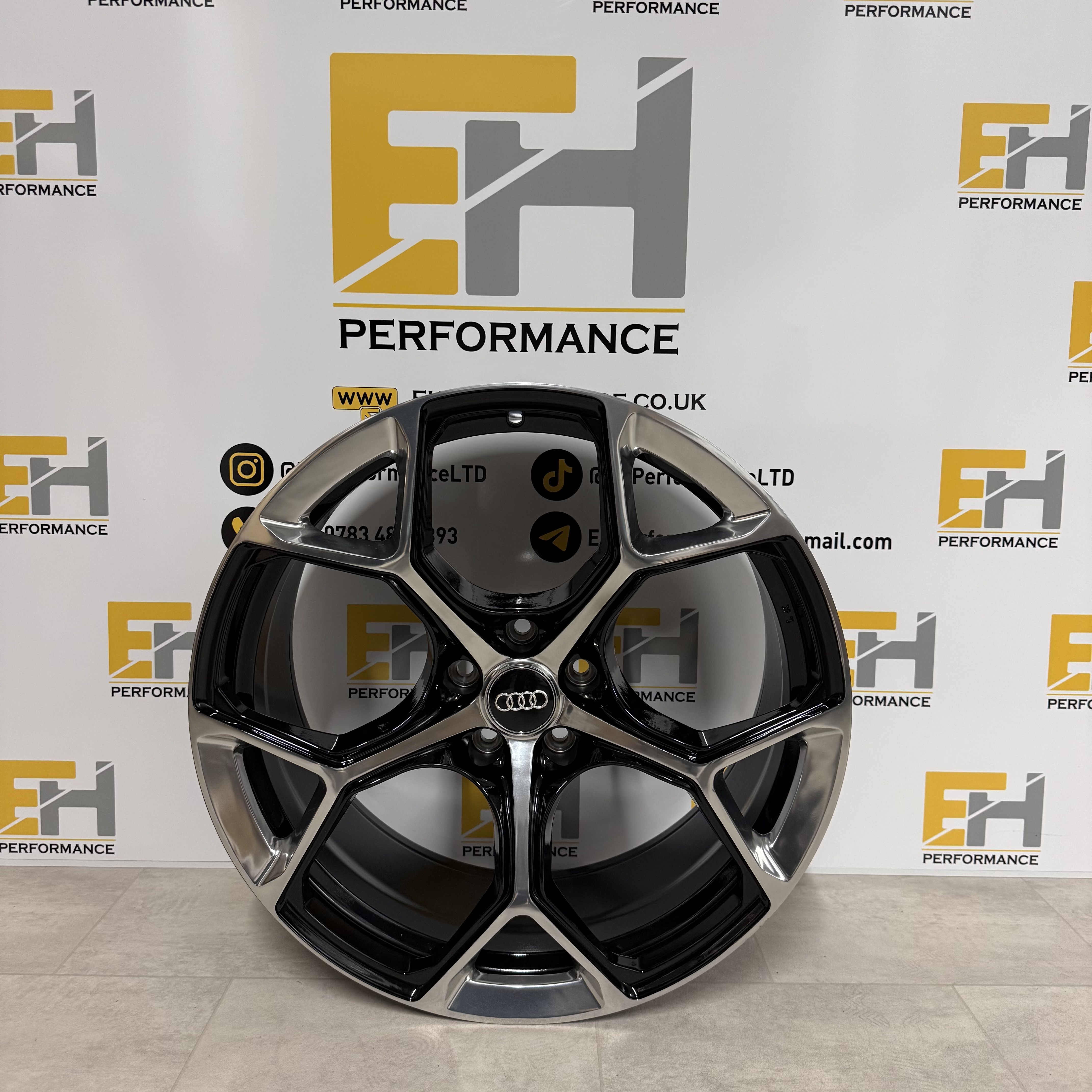 Diamond Cut Gloss Black RS3 RS4 RS5 C8 Style Alloy Wheels 20"