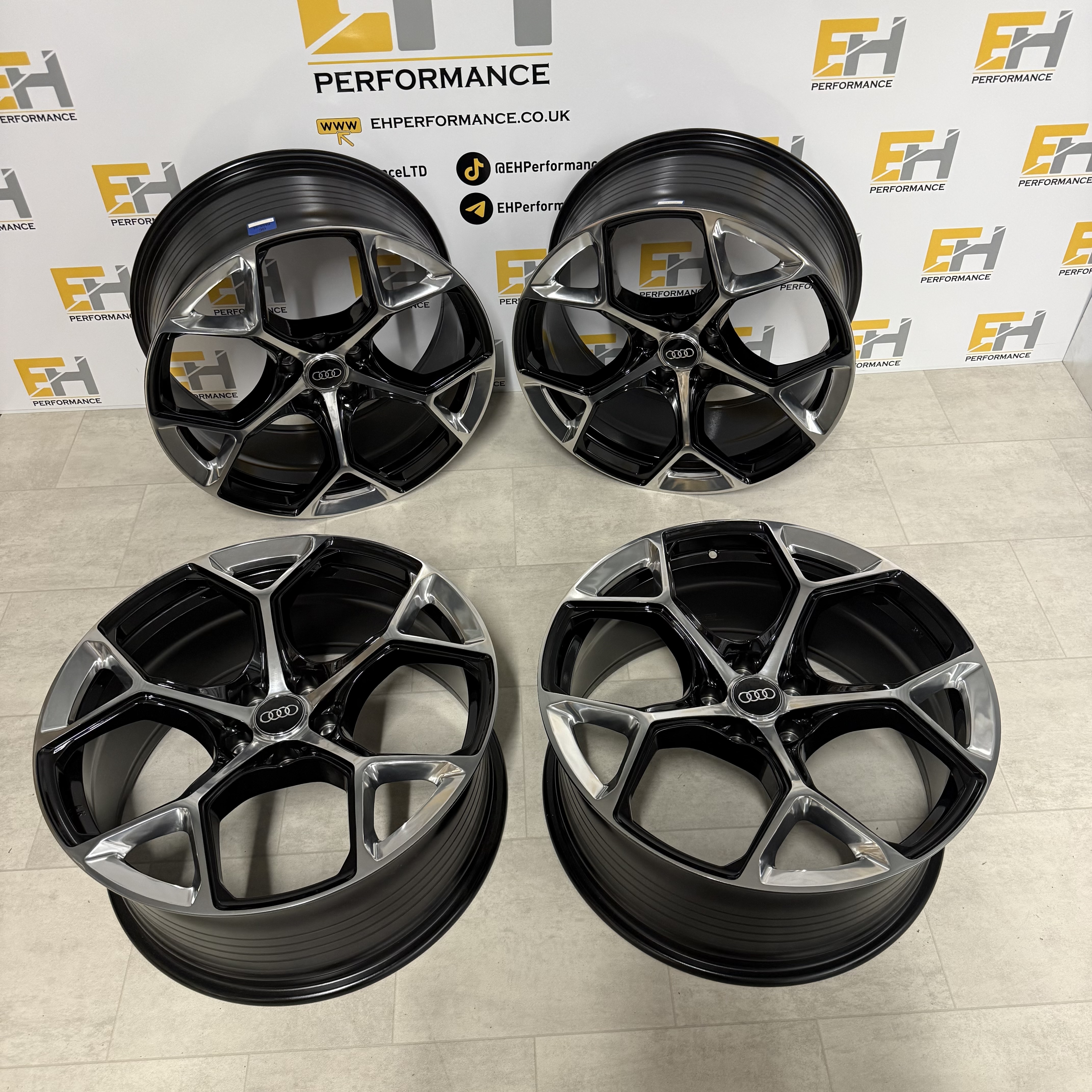 Diamond Cut Gloss Black RS3 RS4 RS5 C8 Style Alloy Wheels 20"