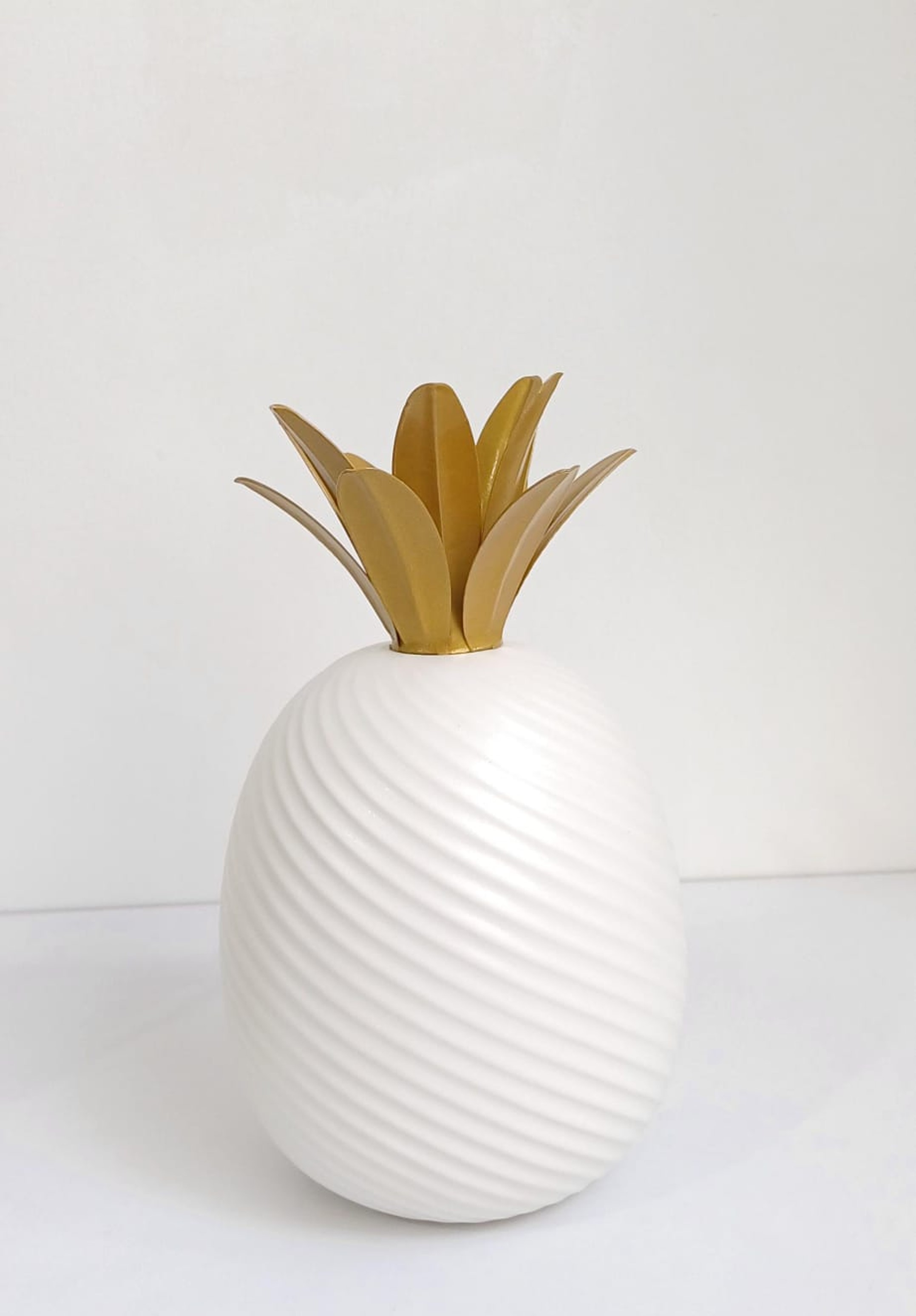 Piña decorativa de cerámica