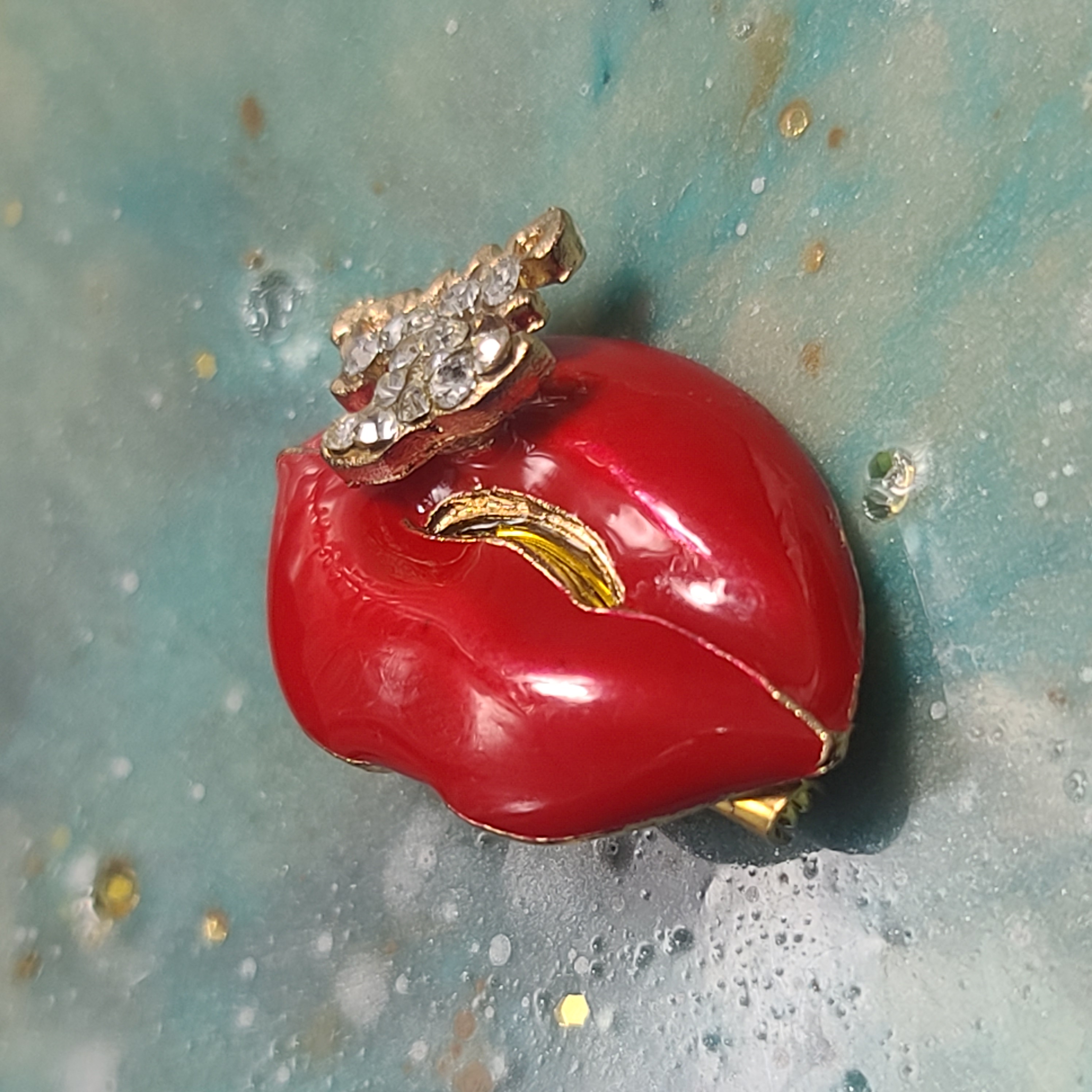 Red Lip CC Brooch