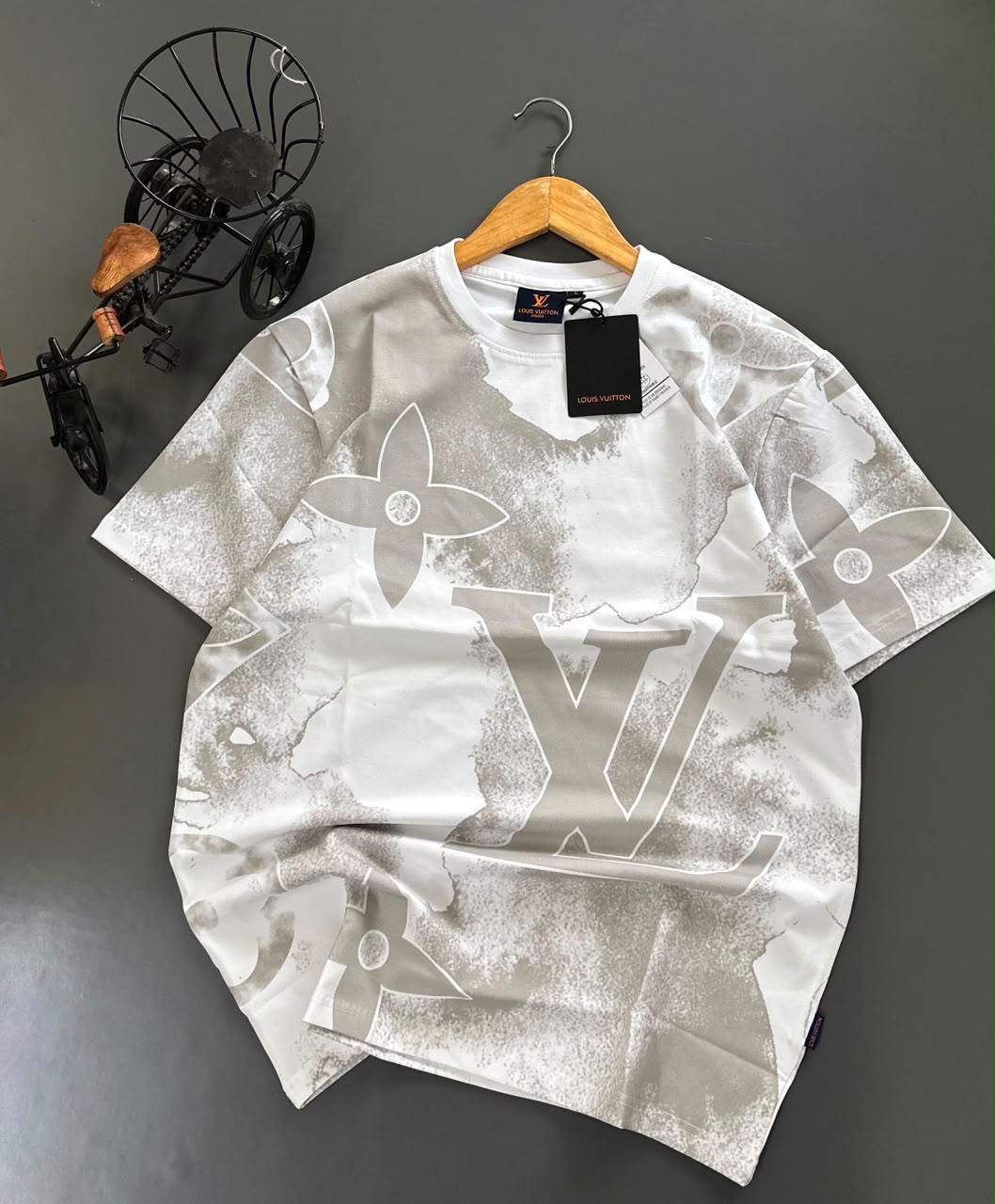 PREMIUM ROUND TSHIRT