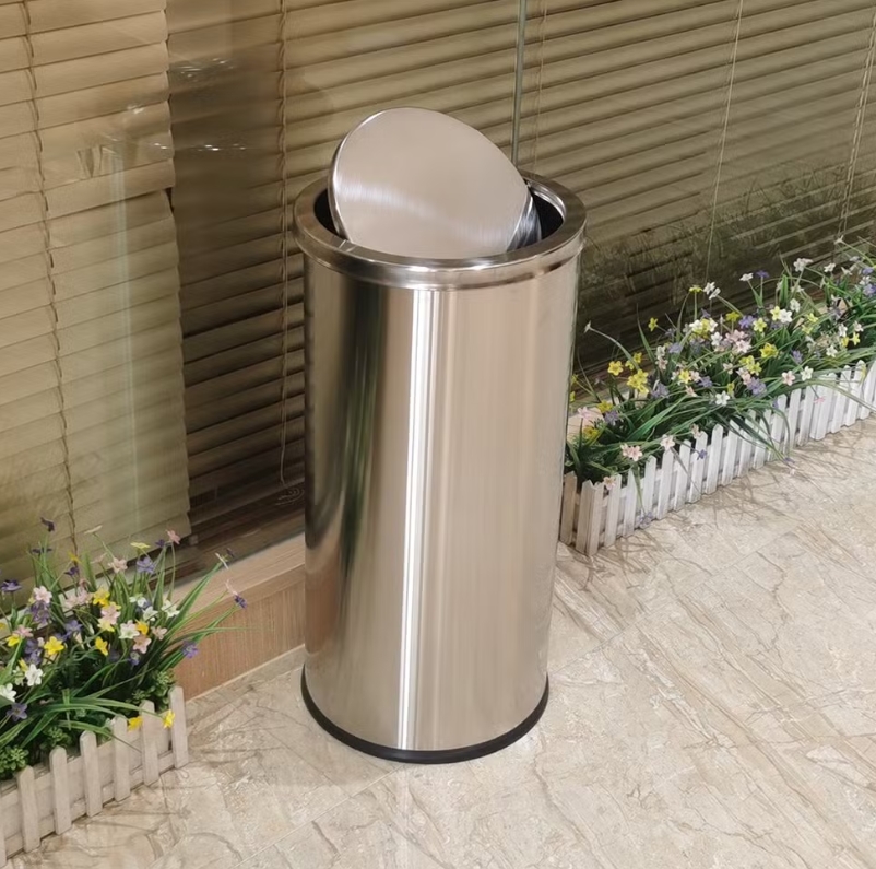 Dustbin with the swing lid