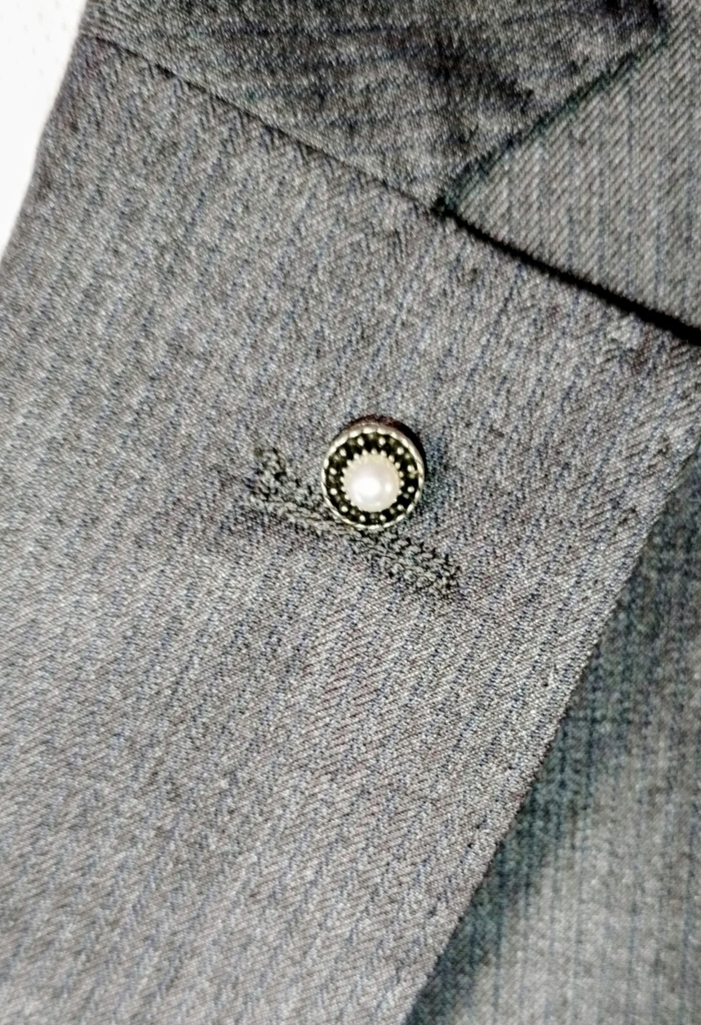 Alfiler de perla elegante