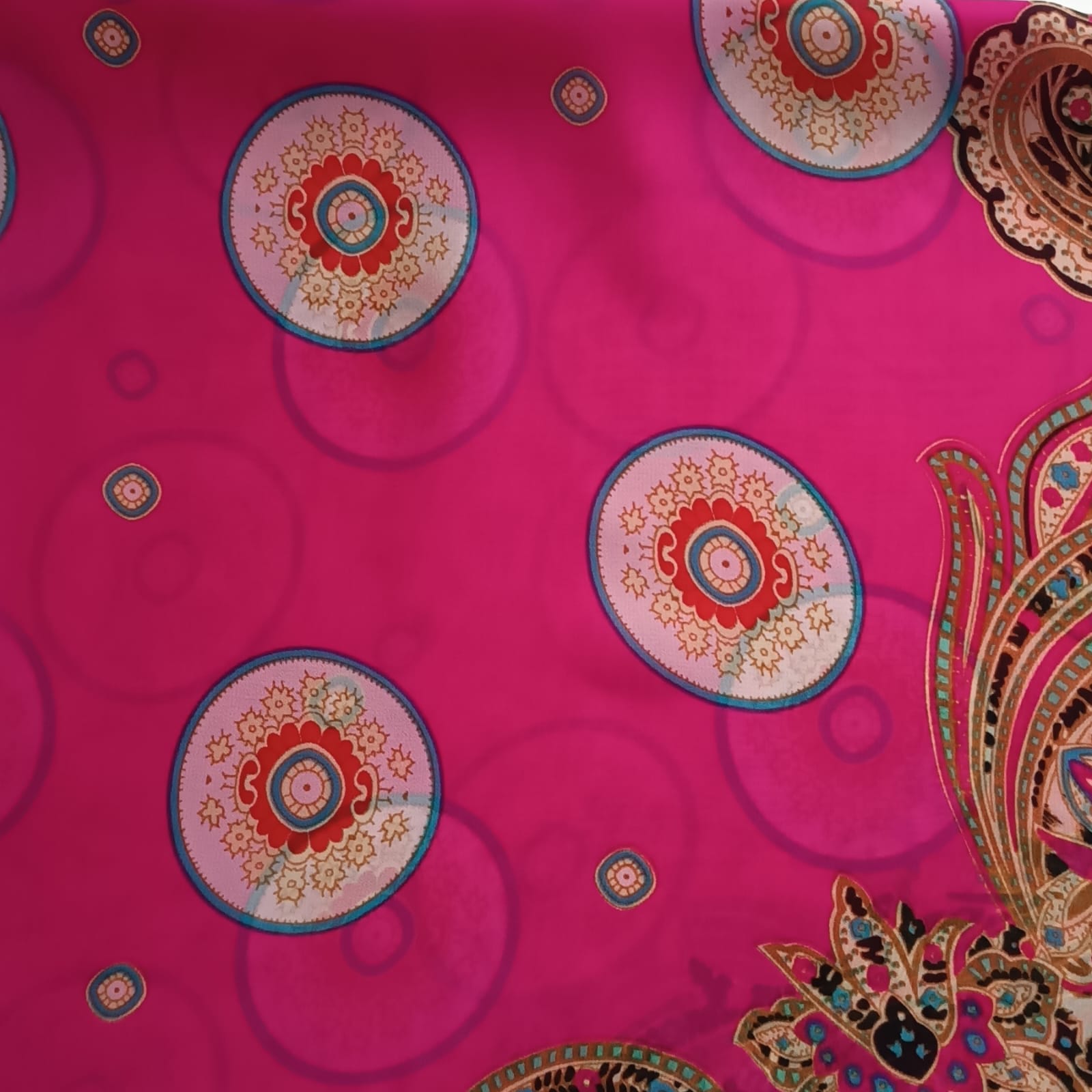 Pañuelo estampado de seda