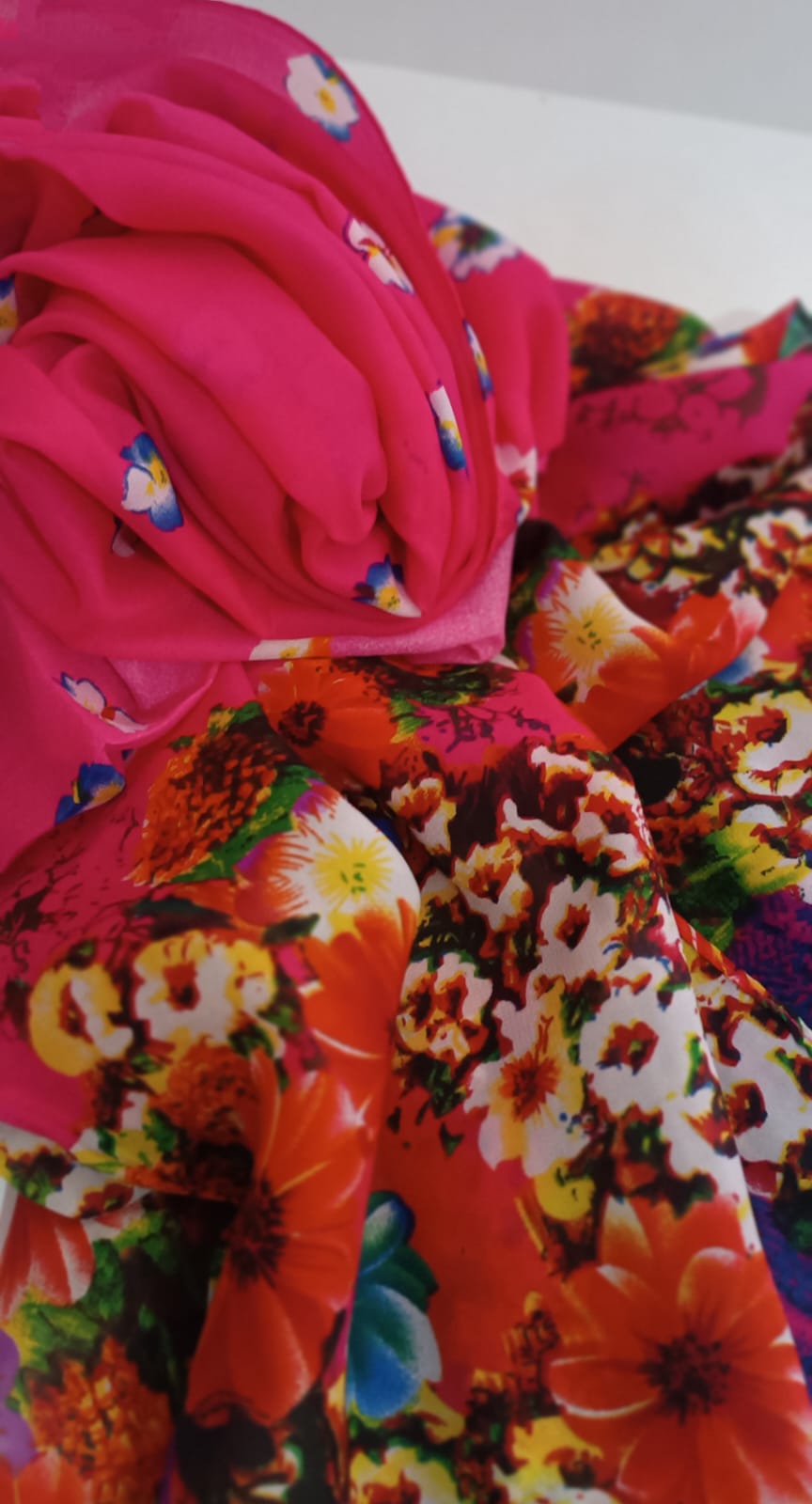 Pañuelo de seda floral