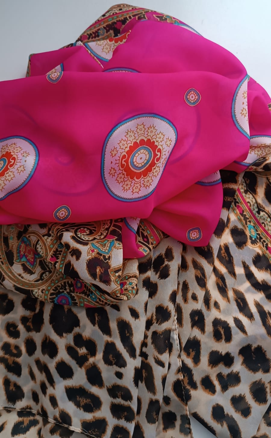 Pañuelo estampado de seda