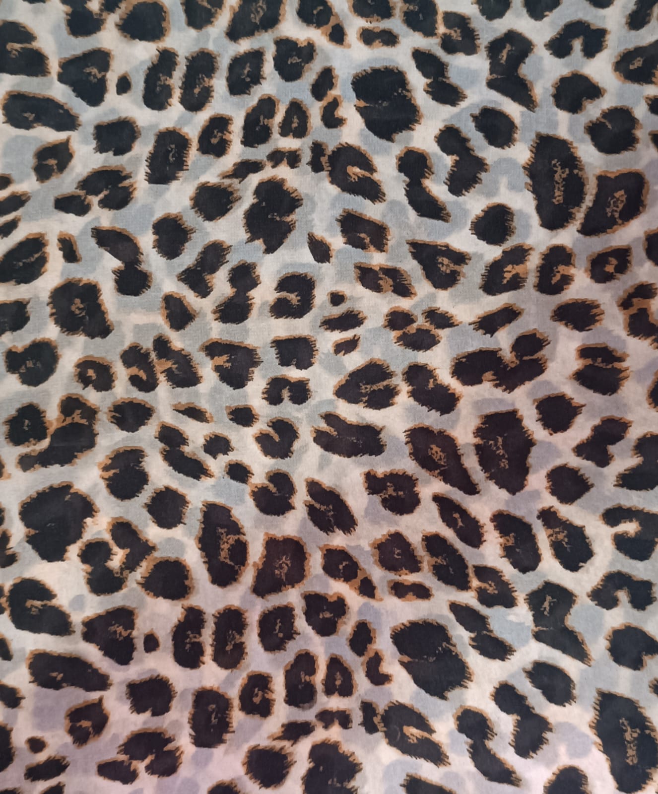 Pañuelo de seda estampado