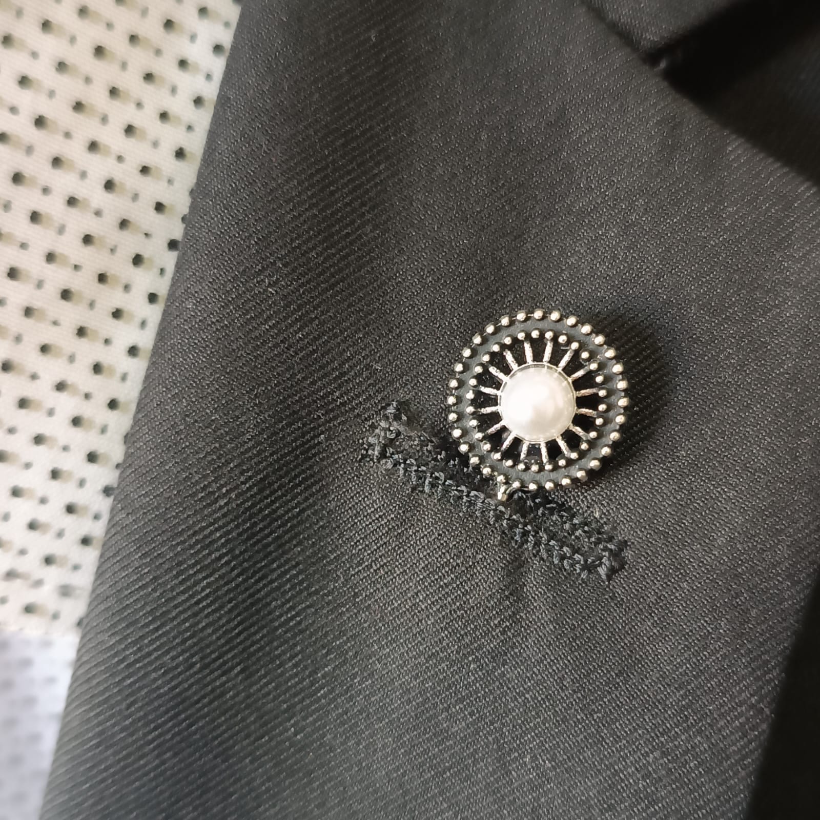 Alfiler decorativo con perla