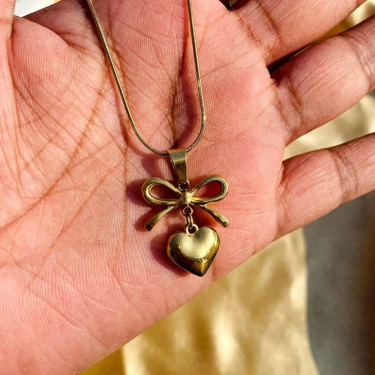 Elegant Heart Bow Pendant Necklace – Anti-Tarnish Finish