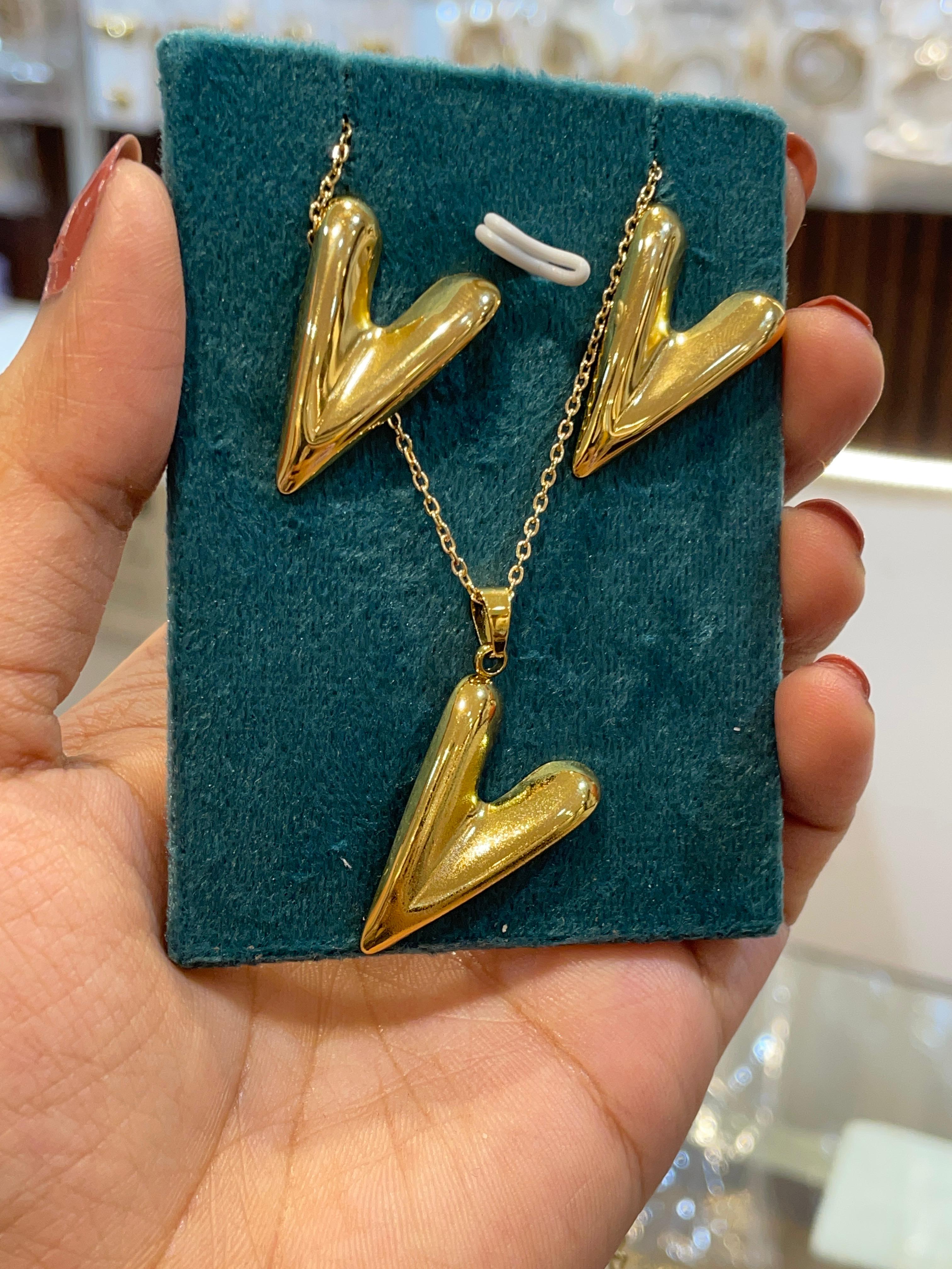 Golden Heart Jewelry Set ANTI TARNISH