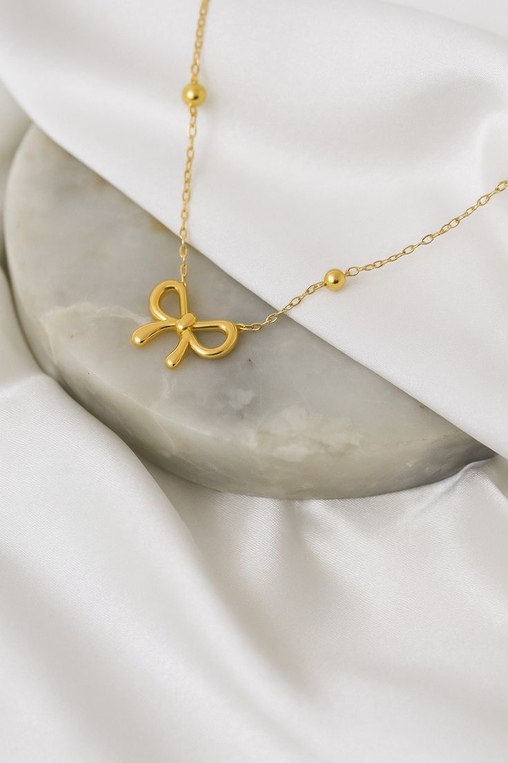 ๐ Bow Heart Pendant Necklace โ Anti-Tarnish