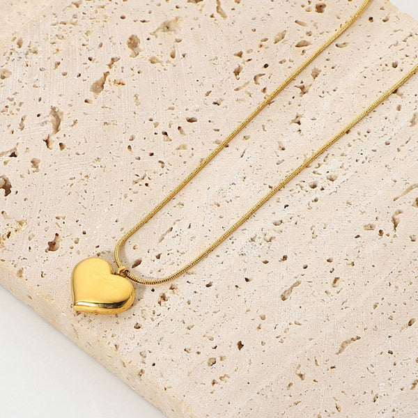 Gold Heart Pendant Necklace