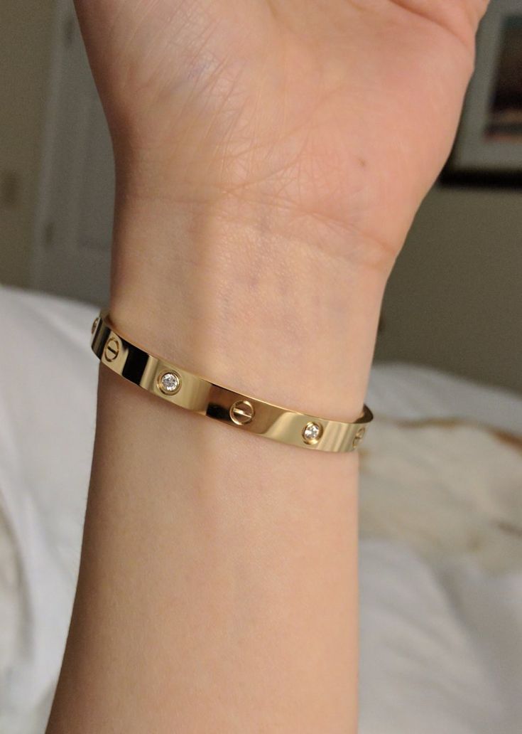 ✨ Gold Love Bracelet – Cartier Inspired, Anti-Tarnish