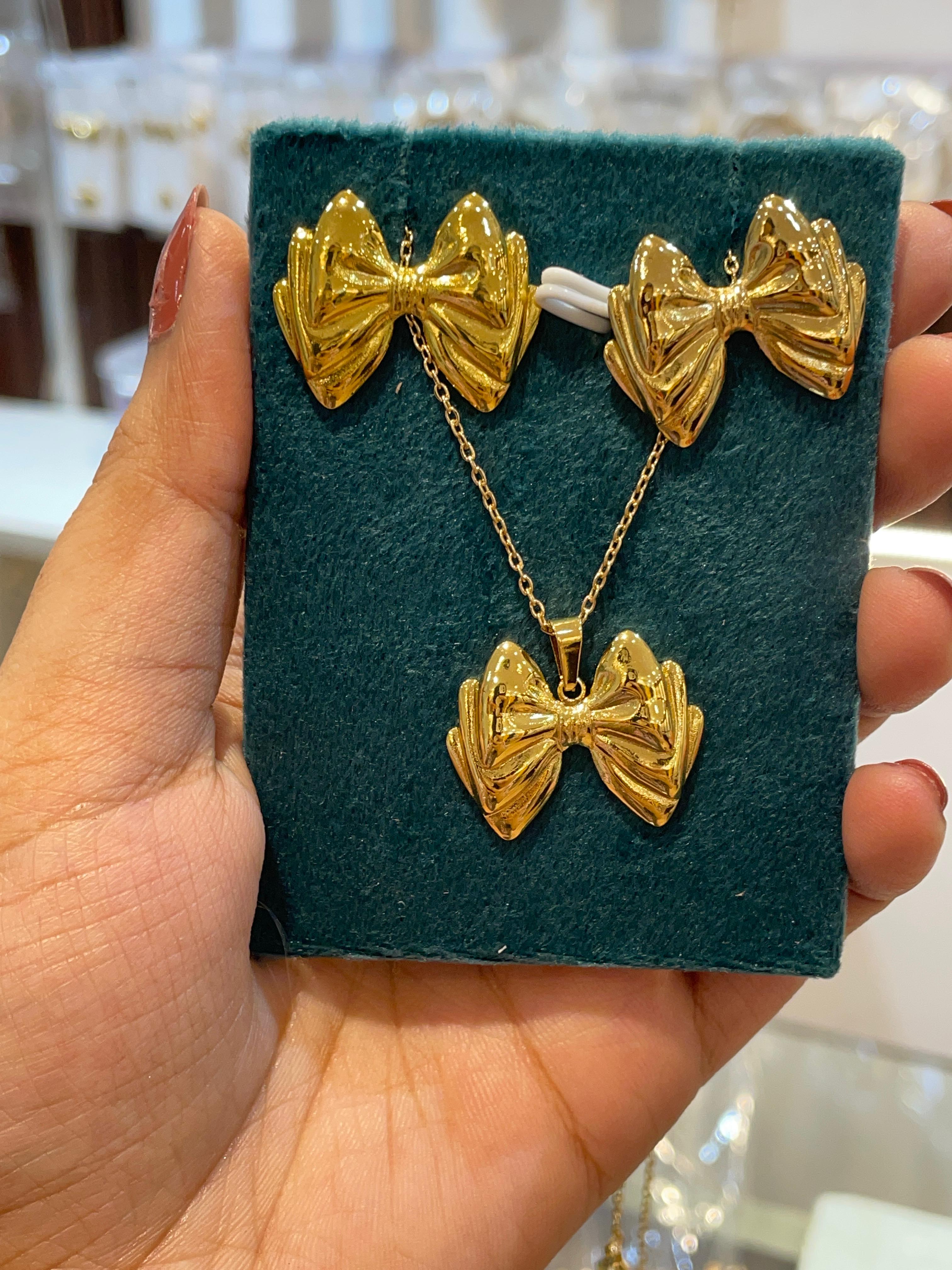 ANTI TARNISH Gold Bow Jewelry Set