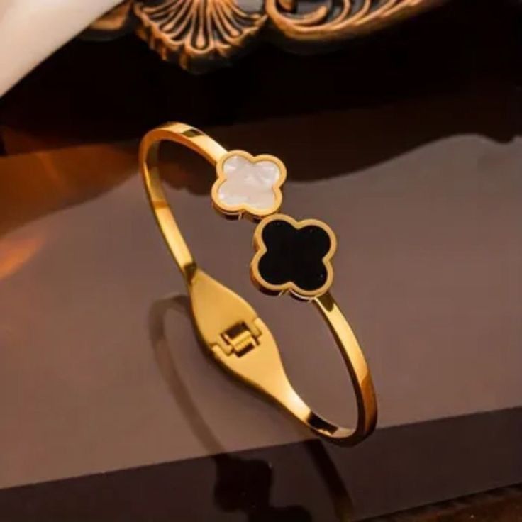 Gold Clover Bangle Bracelet