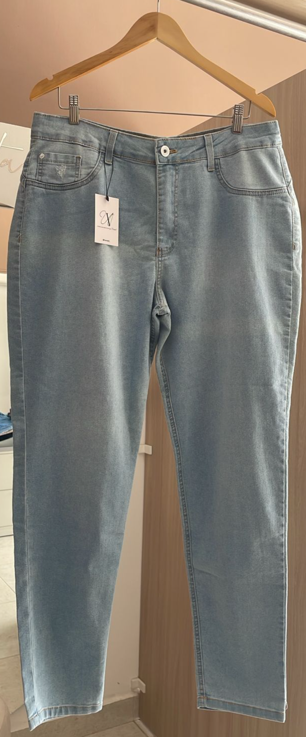 CALÇA JEANS CLARA