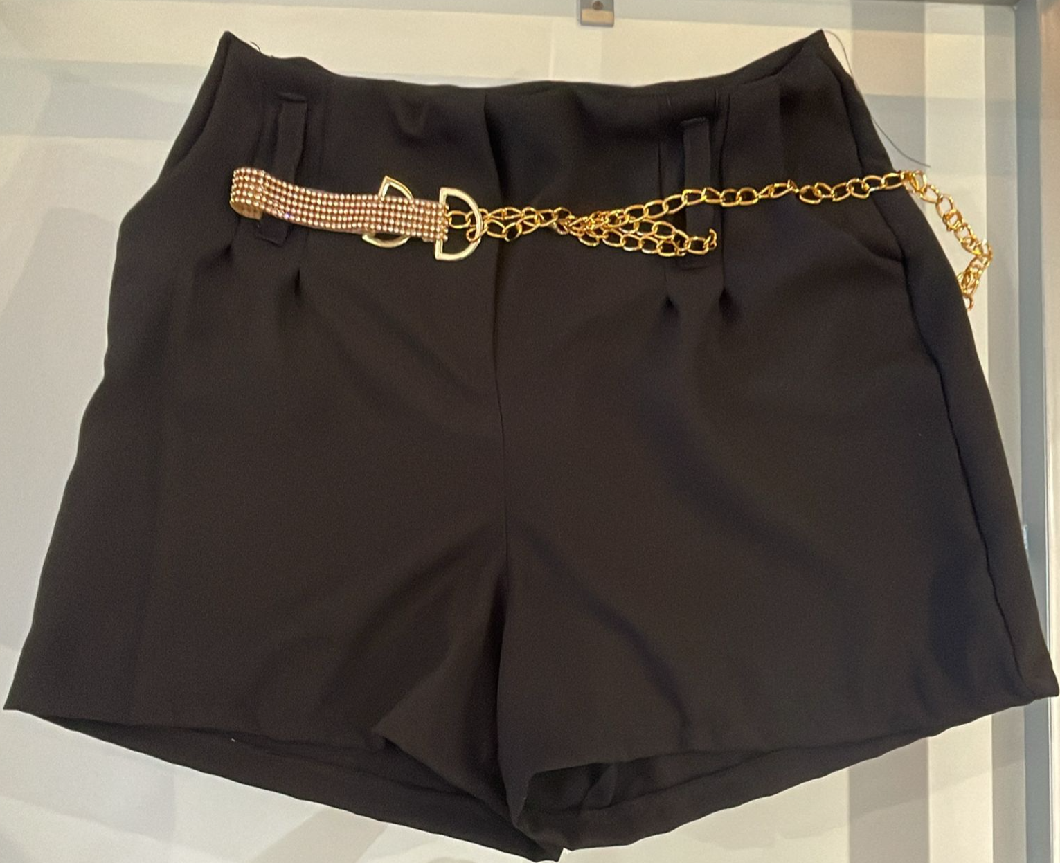 SHORT ALFAIATARIA CORRENTE PRETO