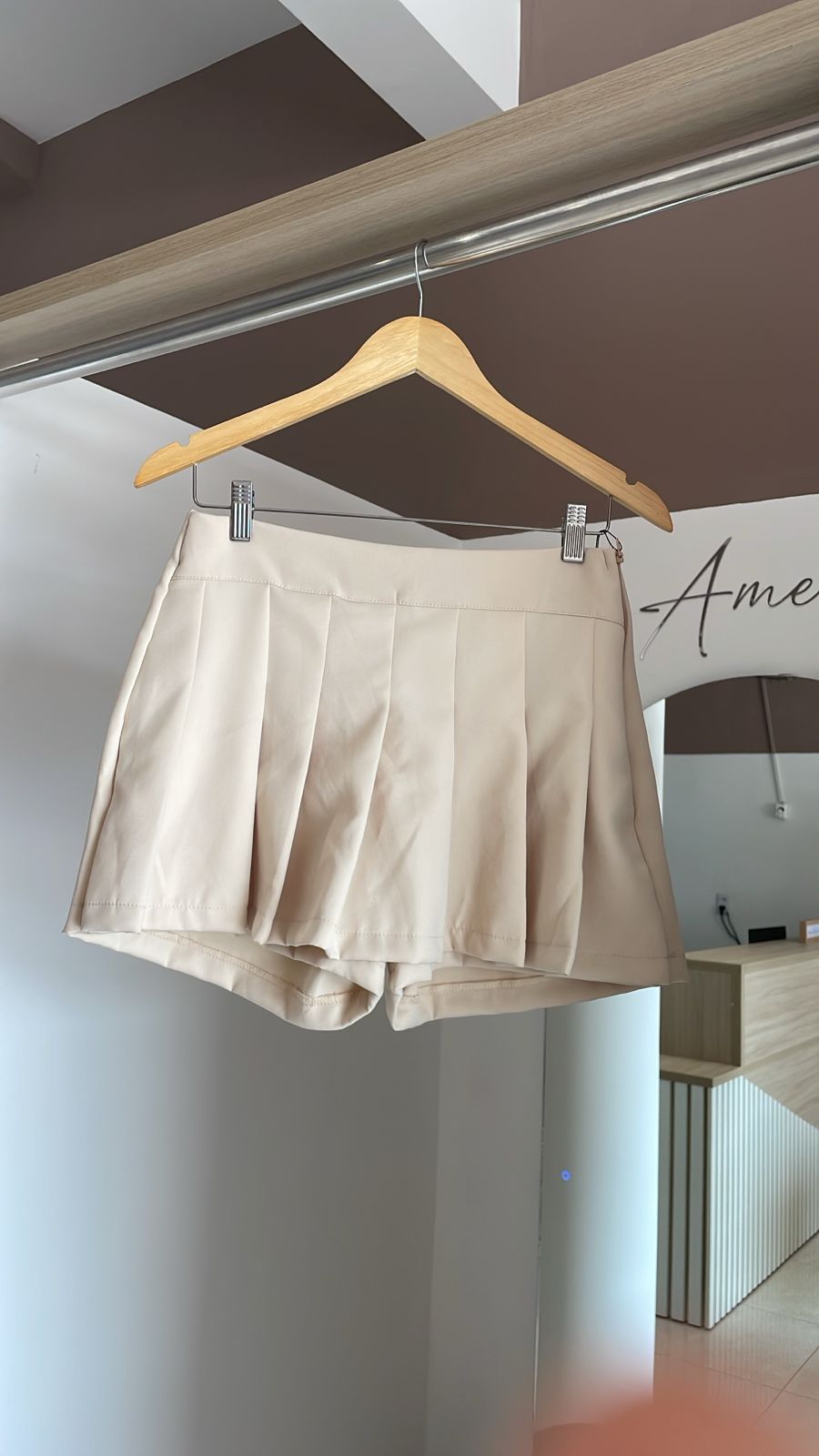 SHORT SAIA PLISSADA ALFAIATARIA