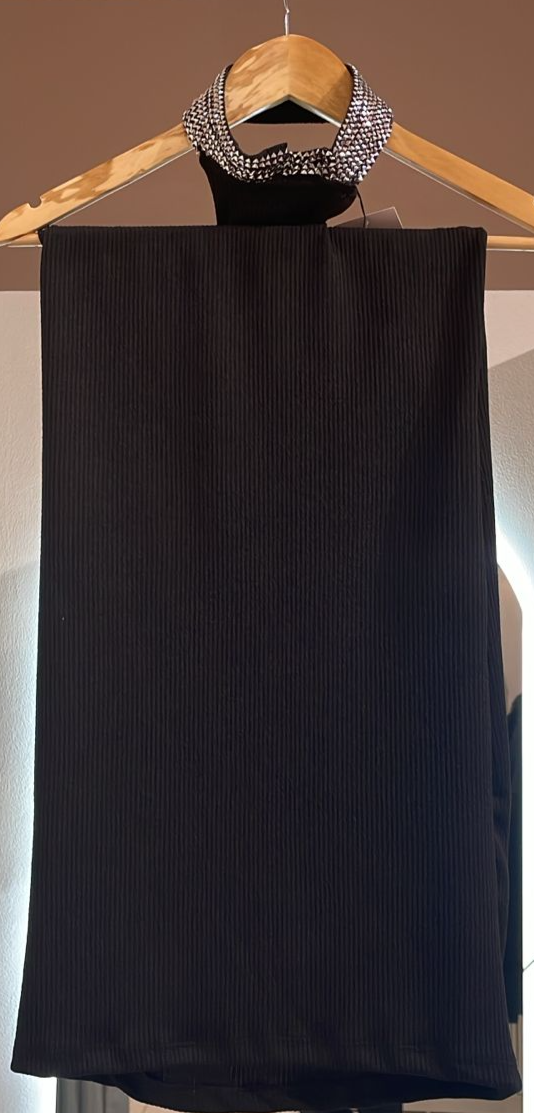VESTIDO STRAUS PRETO