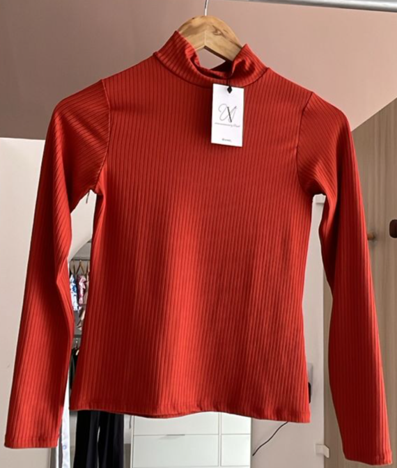 BLUSA CANELADA 