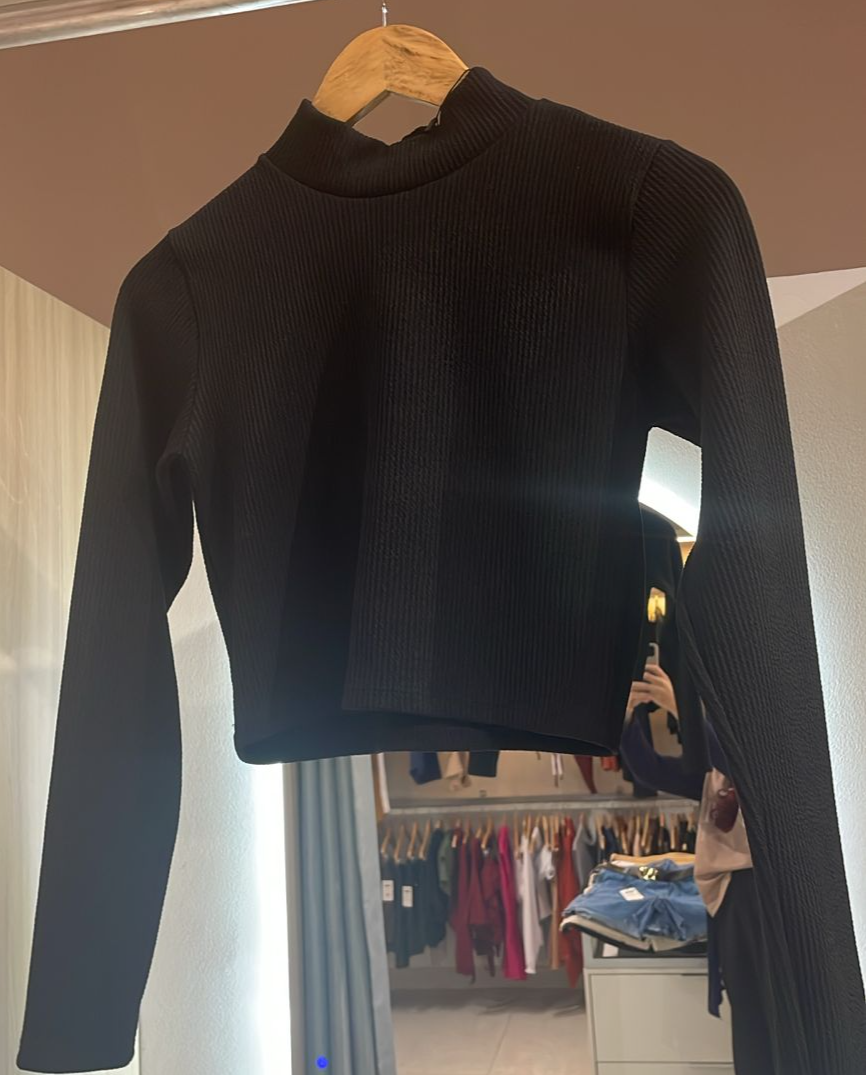 CROPPED CANELADO PRETO