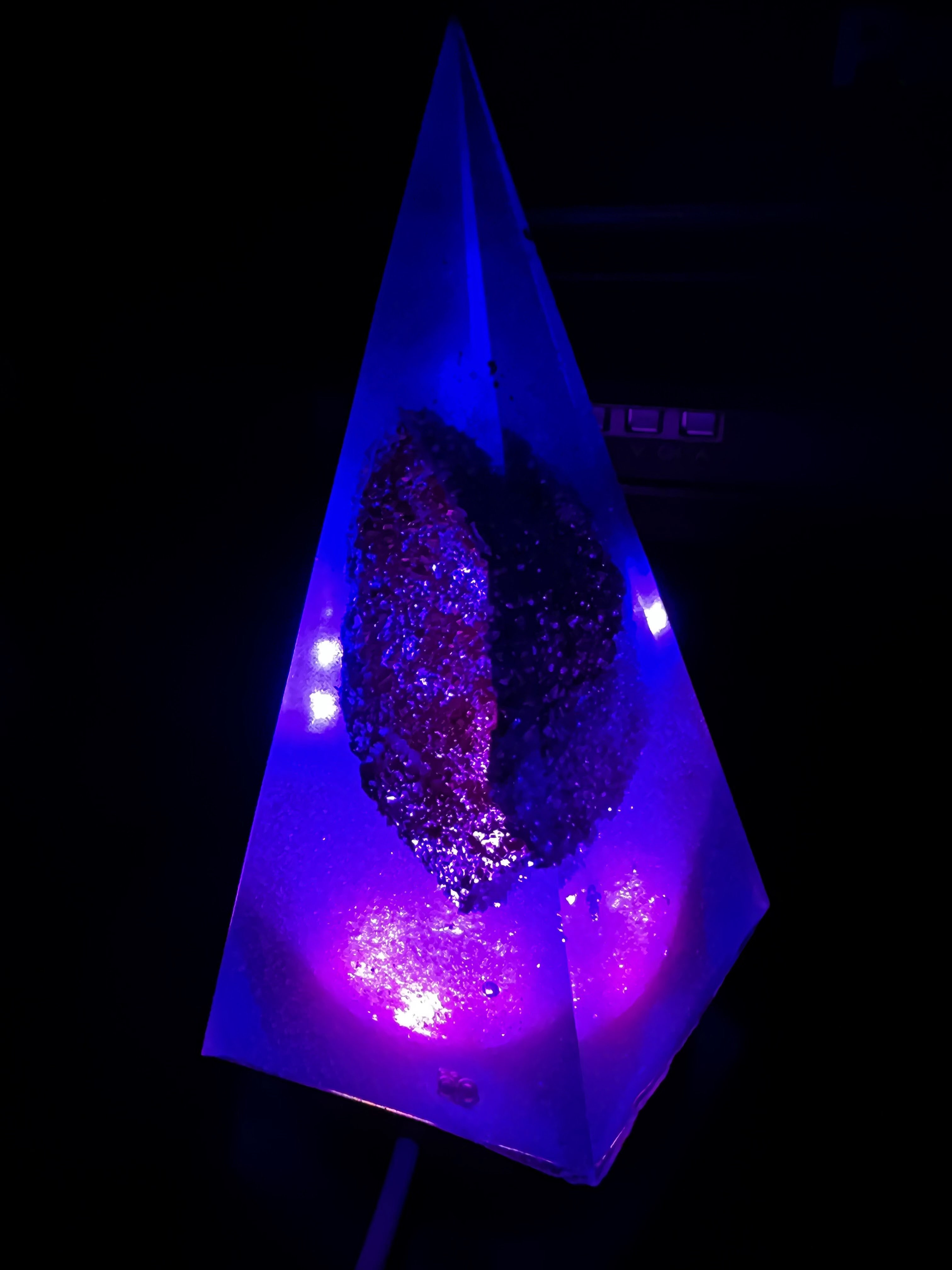 Resin Geode Crystal lamp
