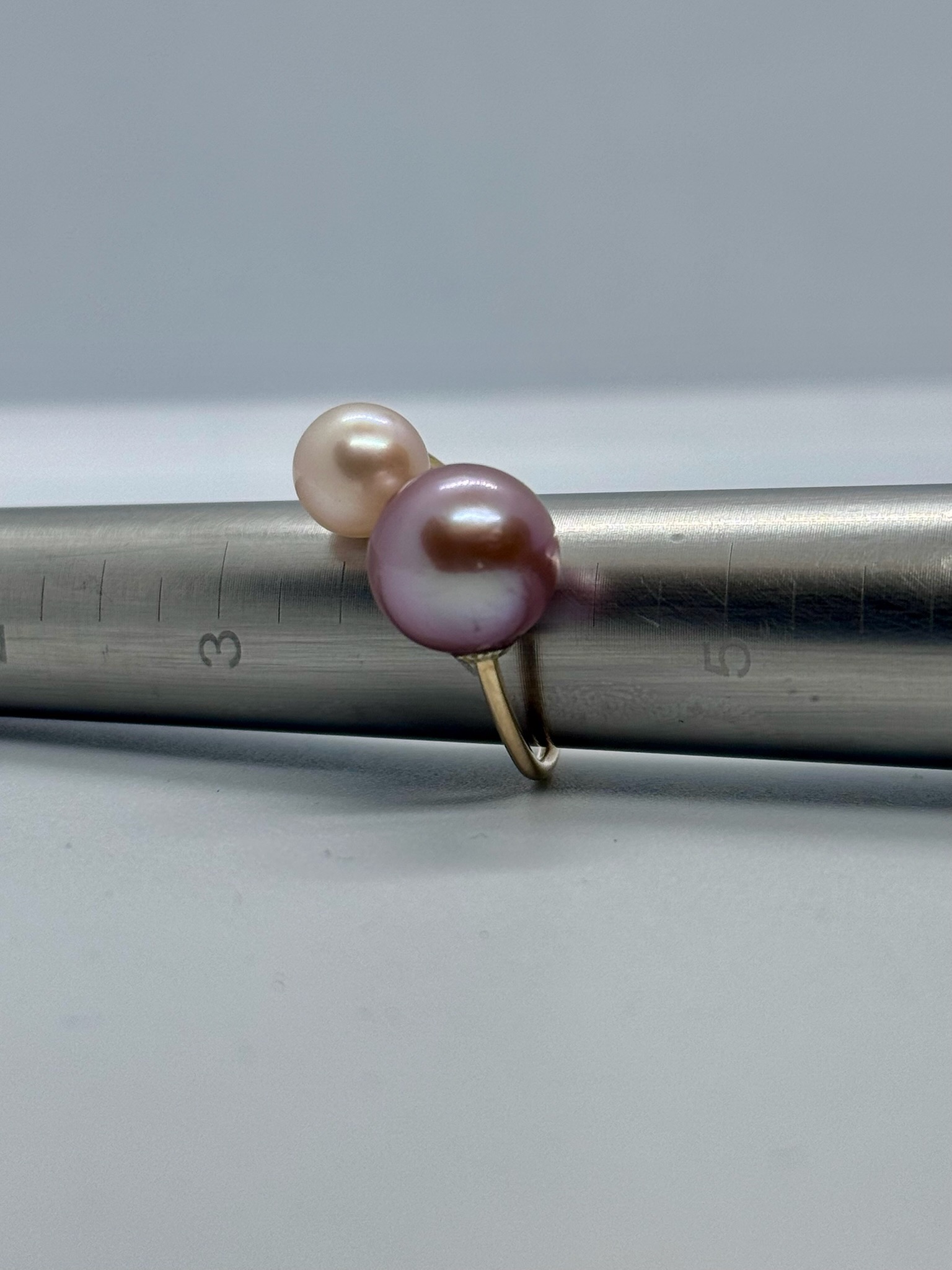 Two-tone Pearl Bypass Ring