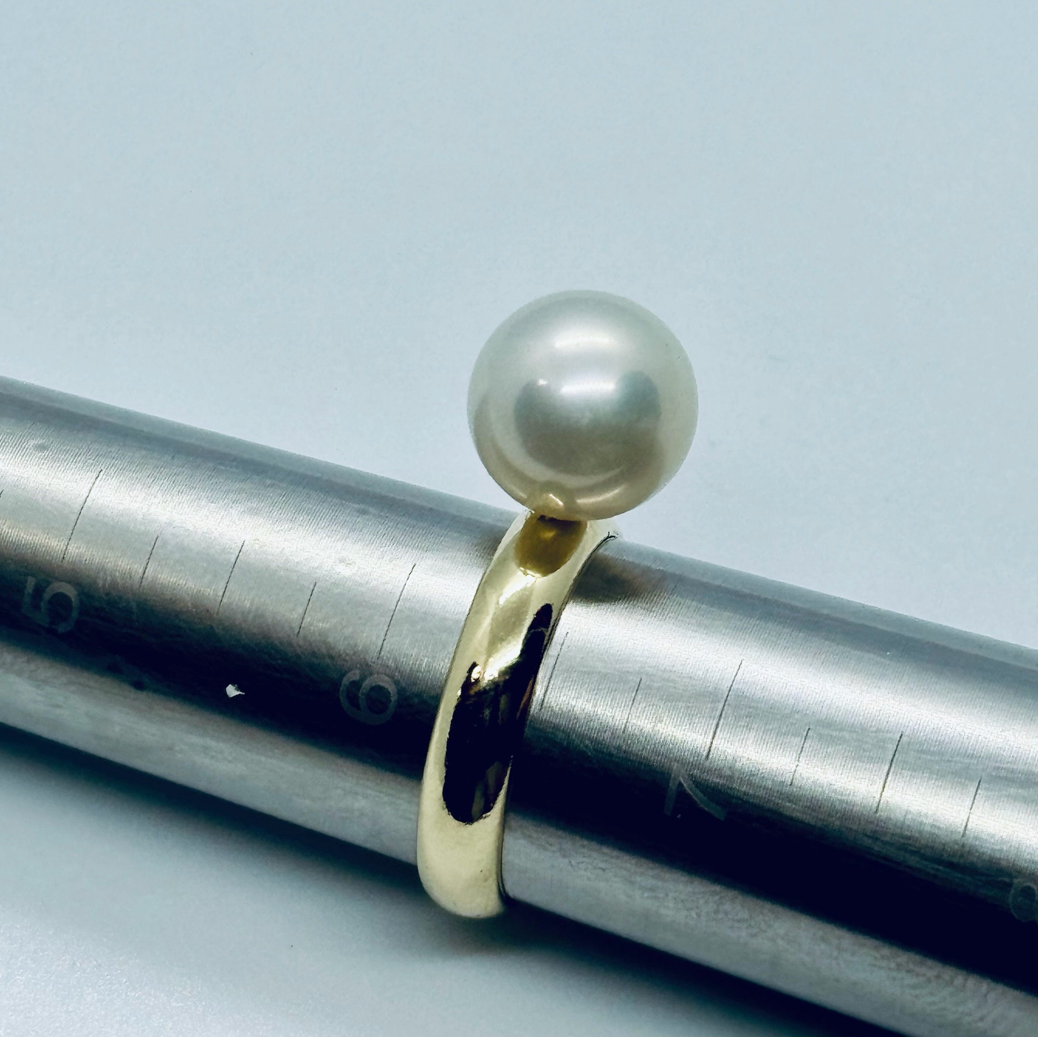 18k Gold Filled Solitaire Ring with Luna Edison Pearl