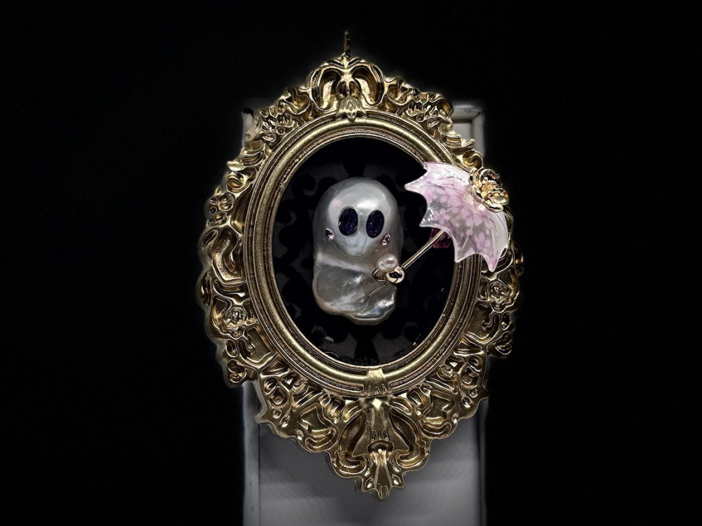 Ghost Pearl Decor