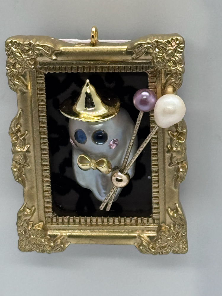 Ghost Pearl Decor
