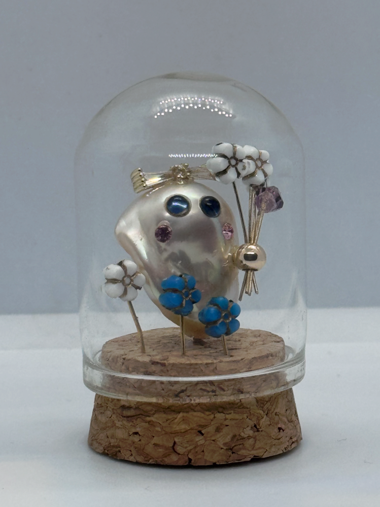 Pearl Ghost Figurine in Glass Dome