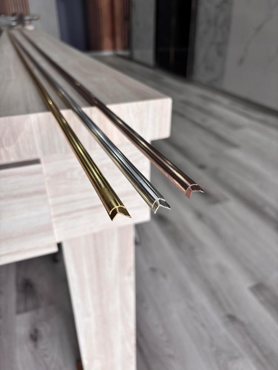 ESQUINERO REDONDO DE ALUMINIO PARA LÁMINAS