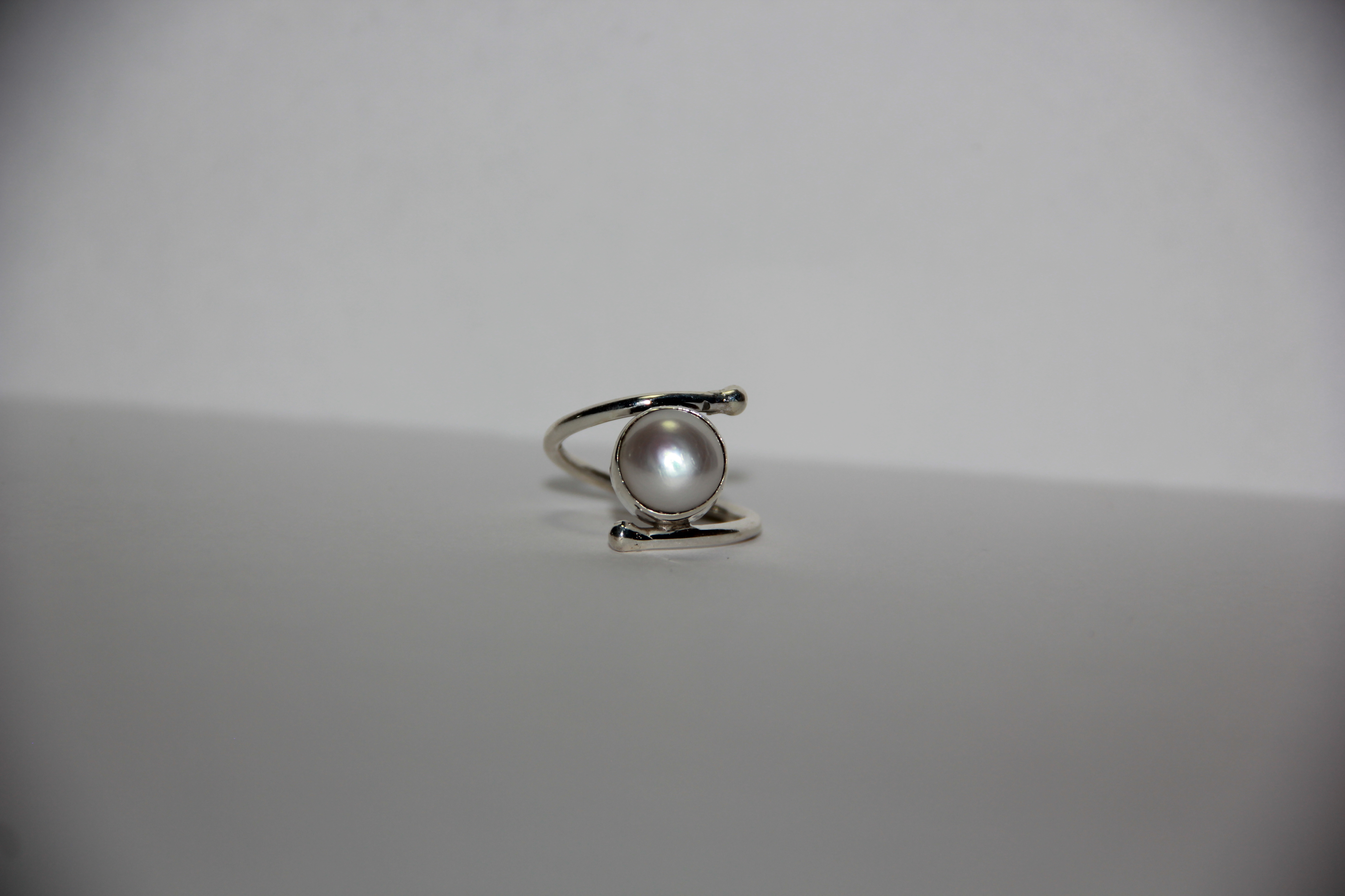 Anillo De Perla Blanca Con Forma 