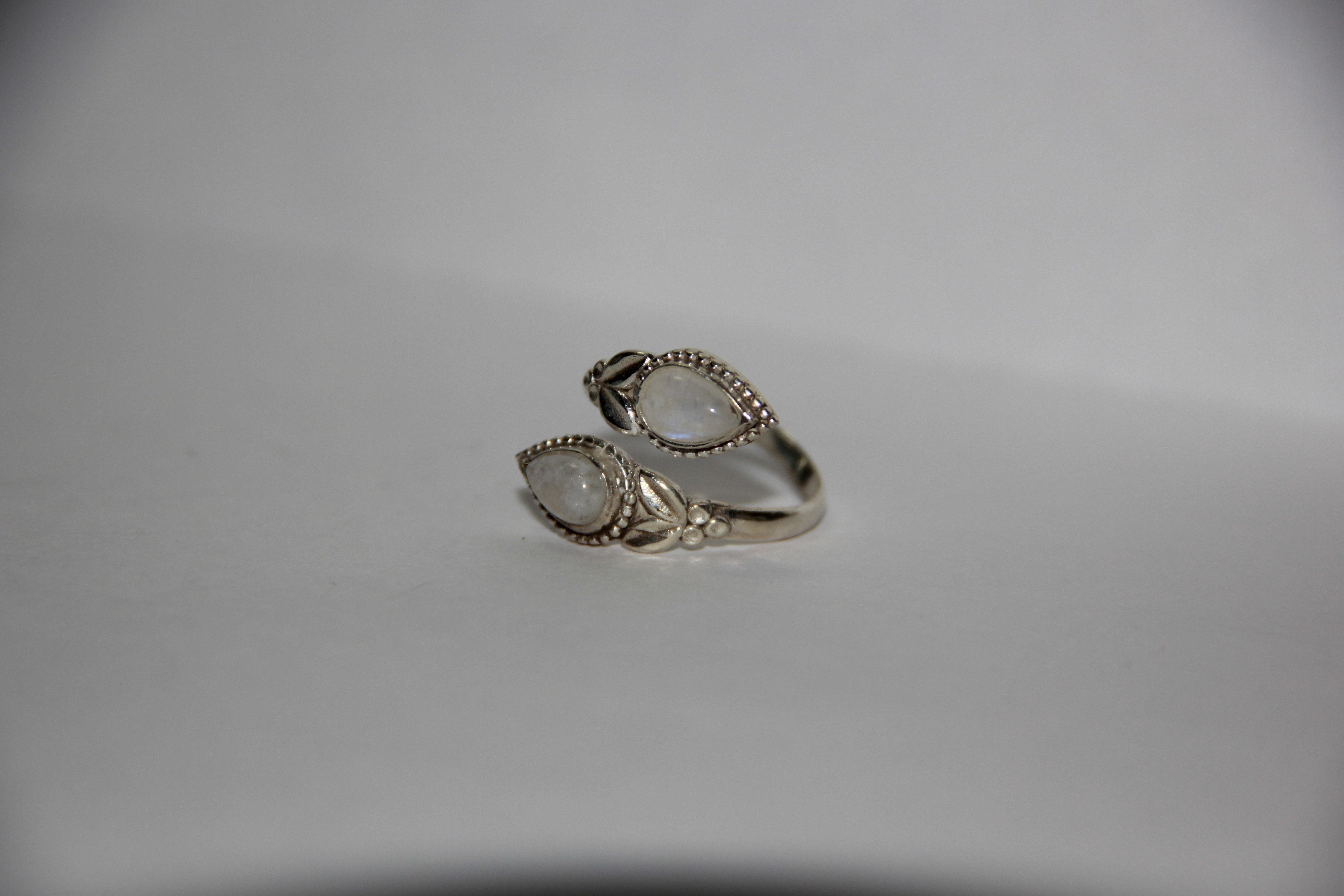 Anillo De Piedra De Luna Doble 