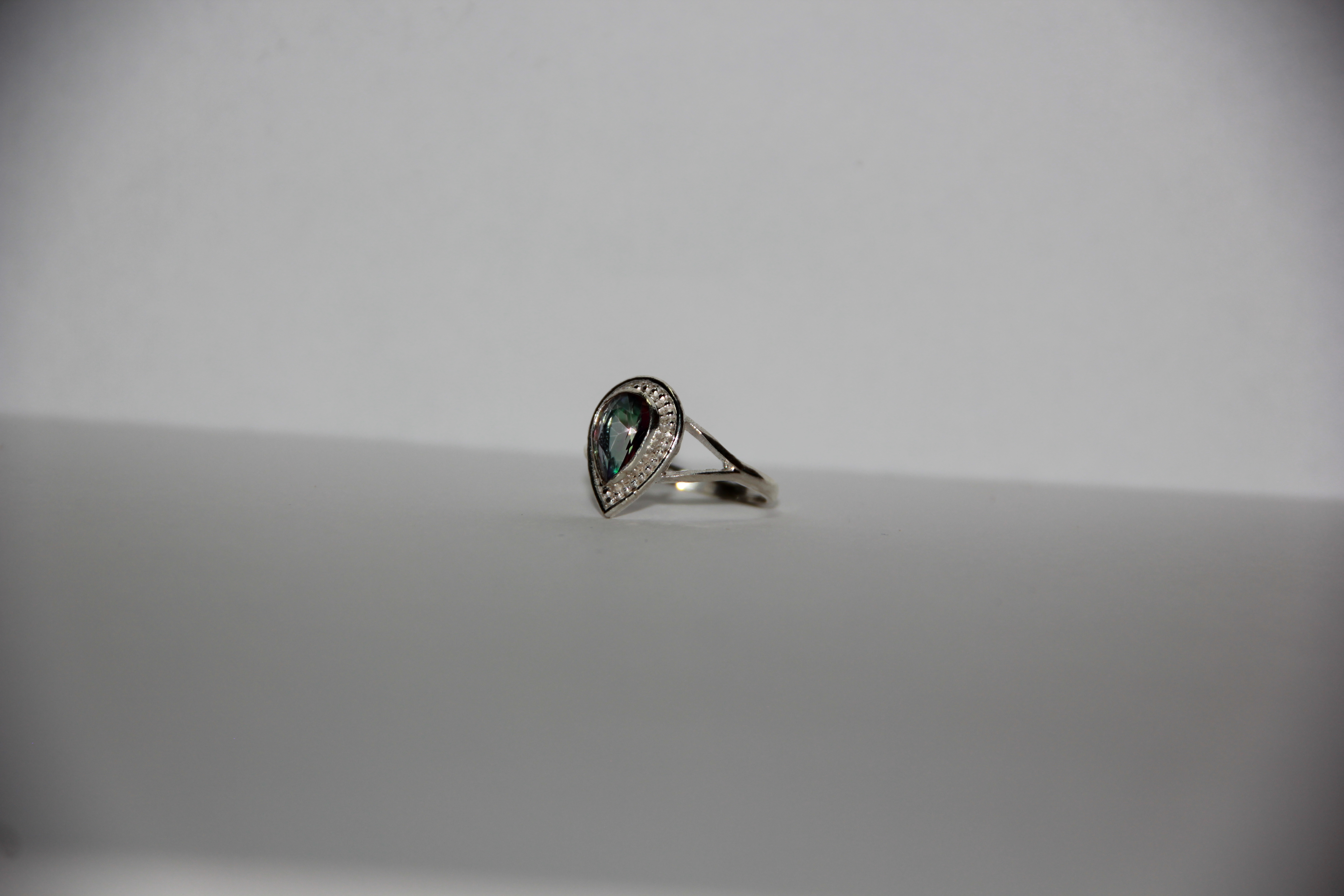 Anillo Topacio Místico Ovalado