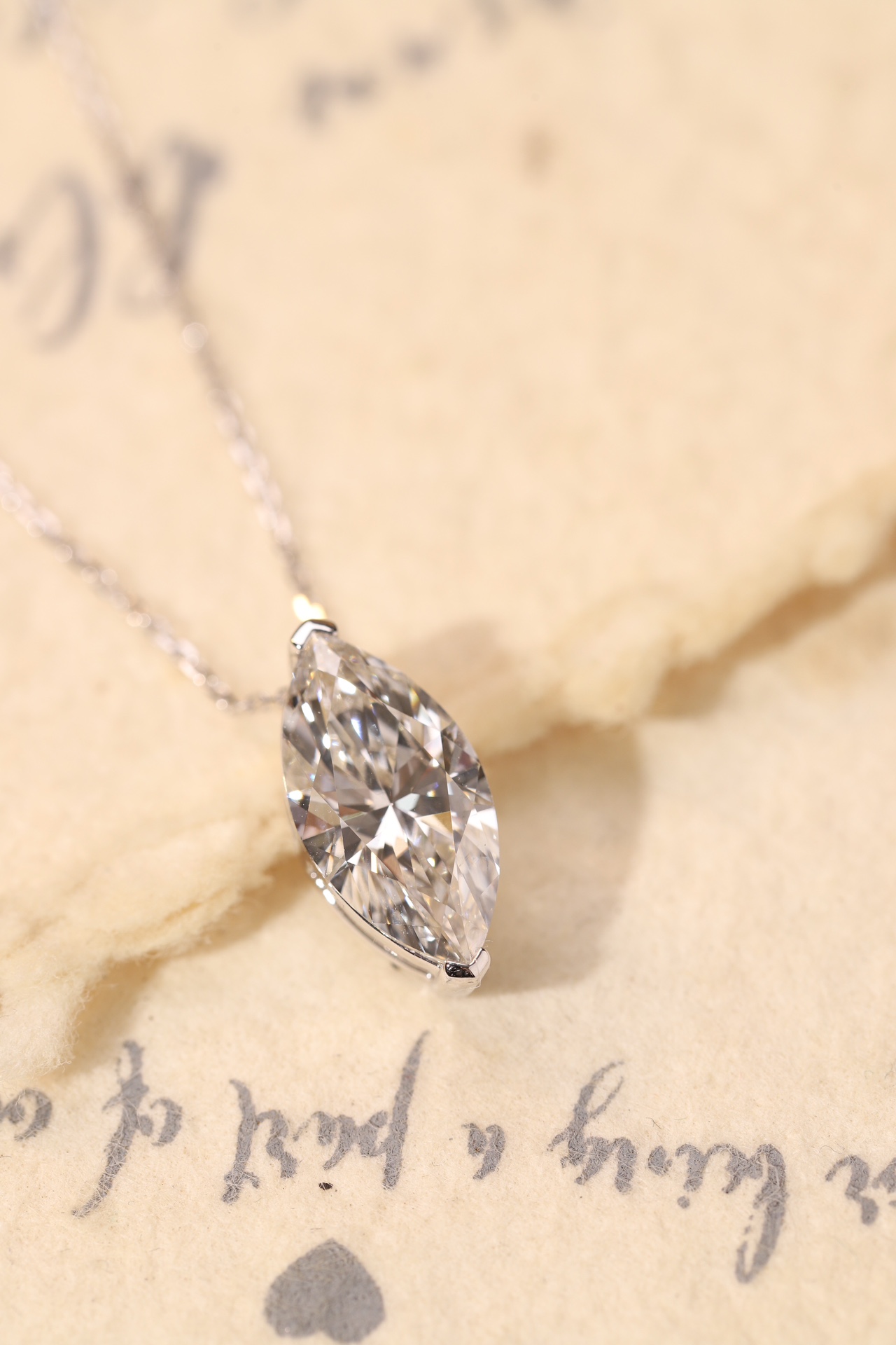 Marquise-Cut 3ct Lab Grown Diamond Pendant · 10K Gold | Z-HL-P5258-2