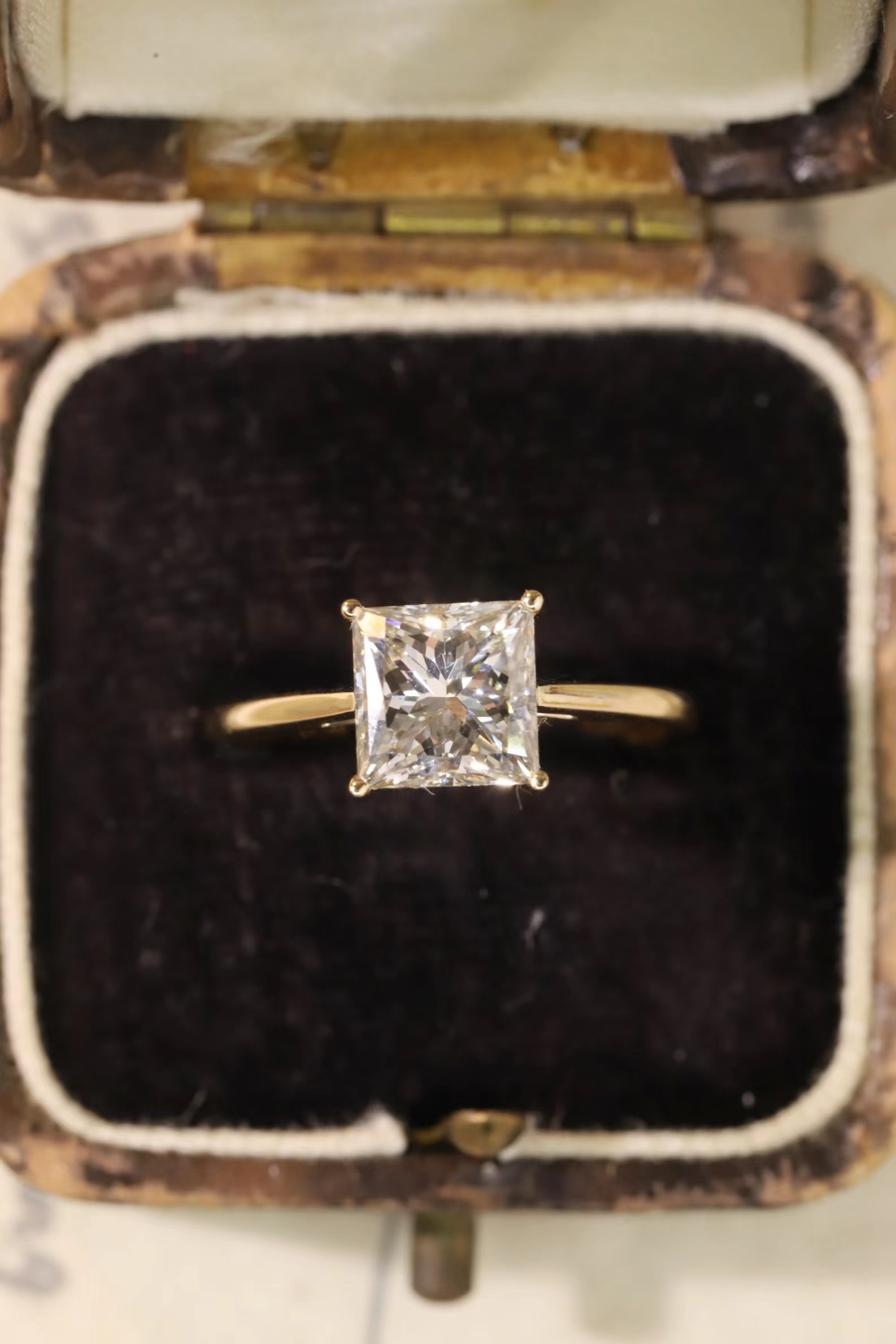 2-carat laboratory-grown diamond 10k gold four-prong setting ring Z-HL-R5250-2