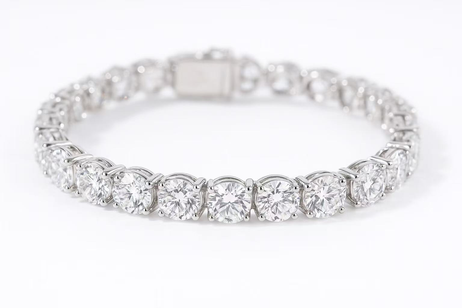 Luxury Brilliance · 26ct Lab Grown Diamond Tennis Bracelet | D-B0986 