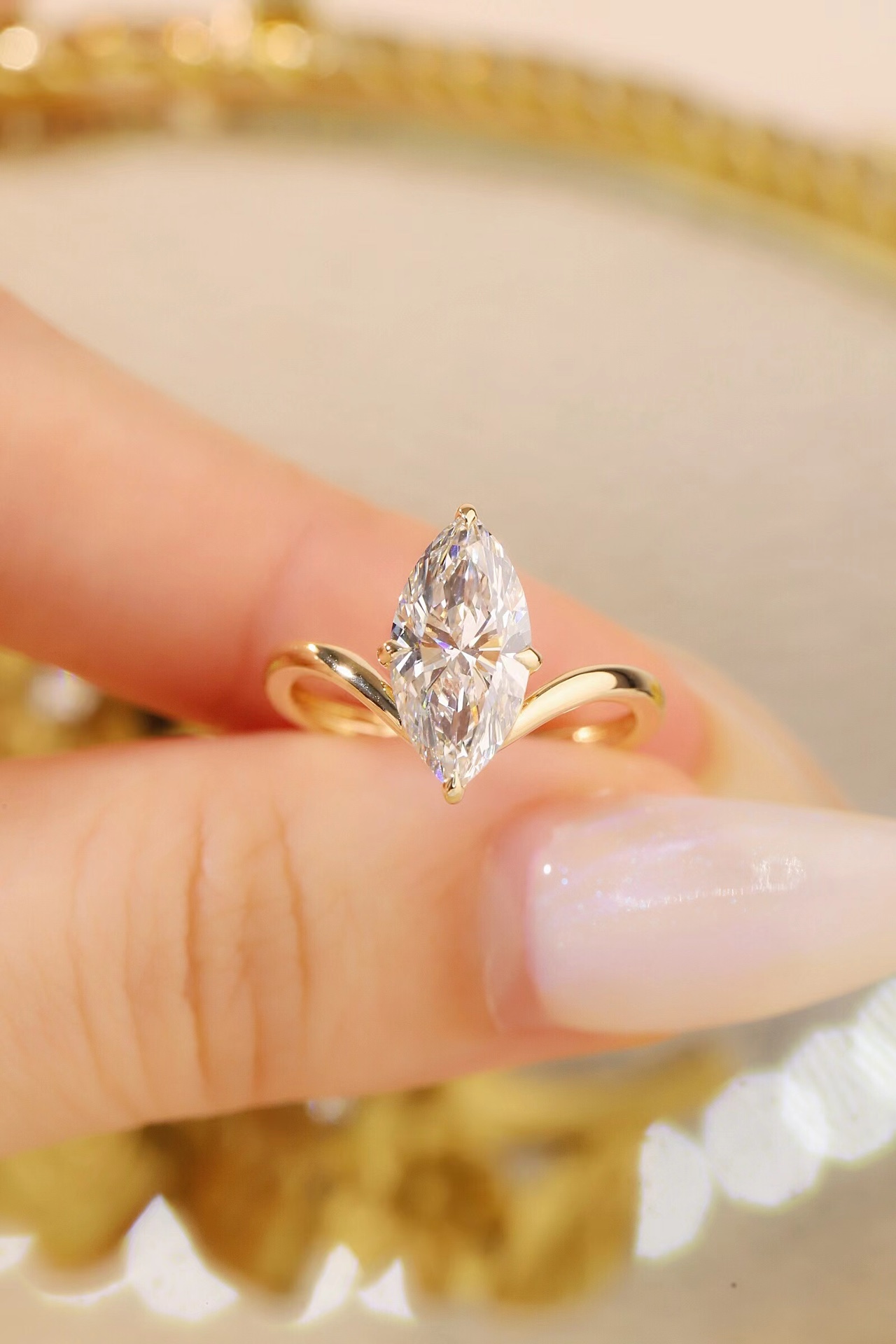 V-Shaped Elegance · 2ct Lab Grown Marquise Cut Diamond Ring | D-R5187-1