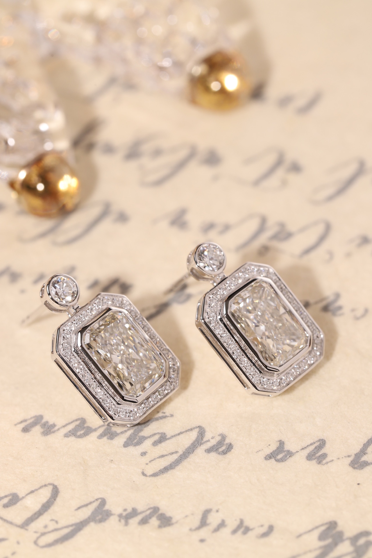Luxury Halo · 2ct Lab Grown Diamond Bezel Set Earrings | Z-HL-E5265