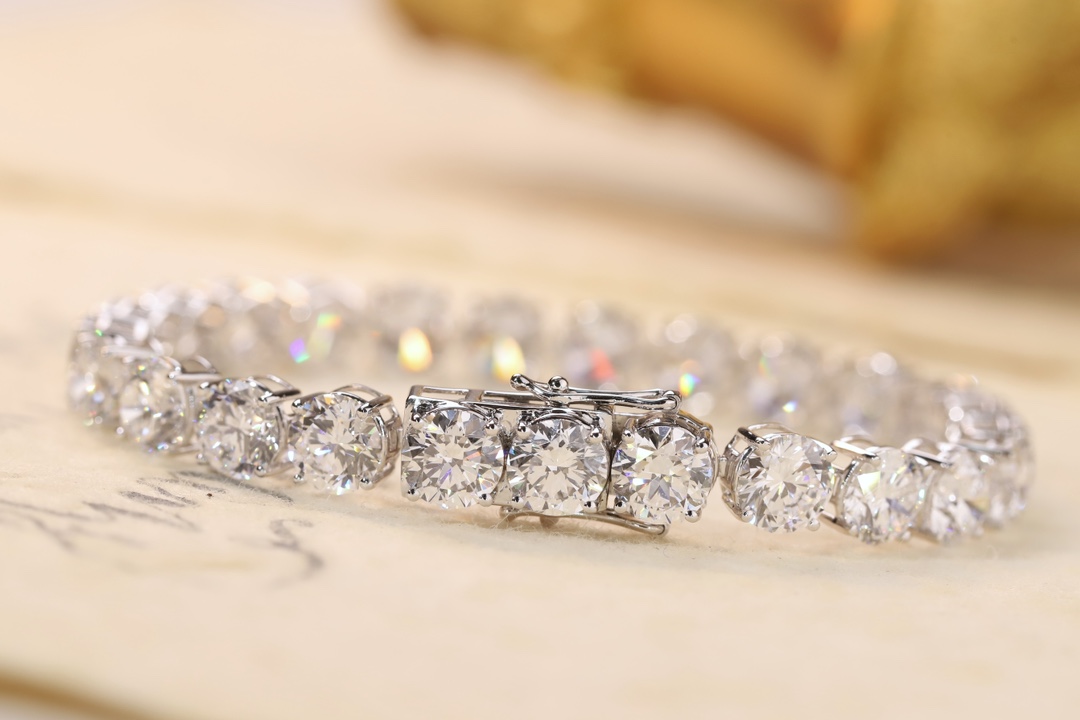 Luxury Brilliance · 26ct Lab Grown Diamond Tennis Bracelet | D-B0986 