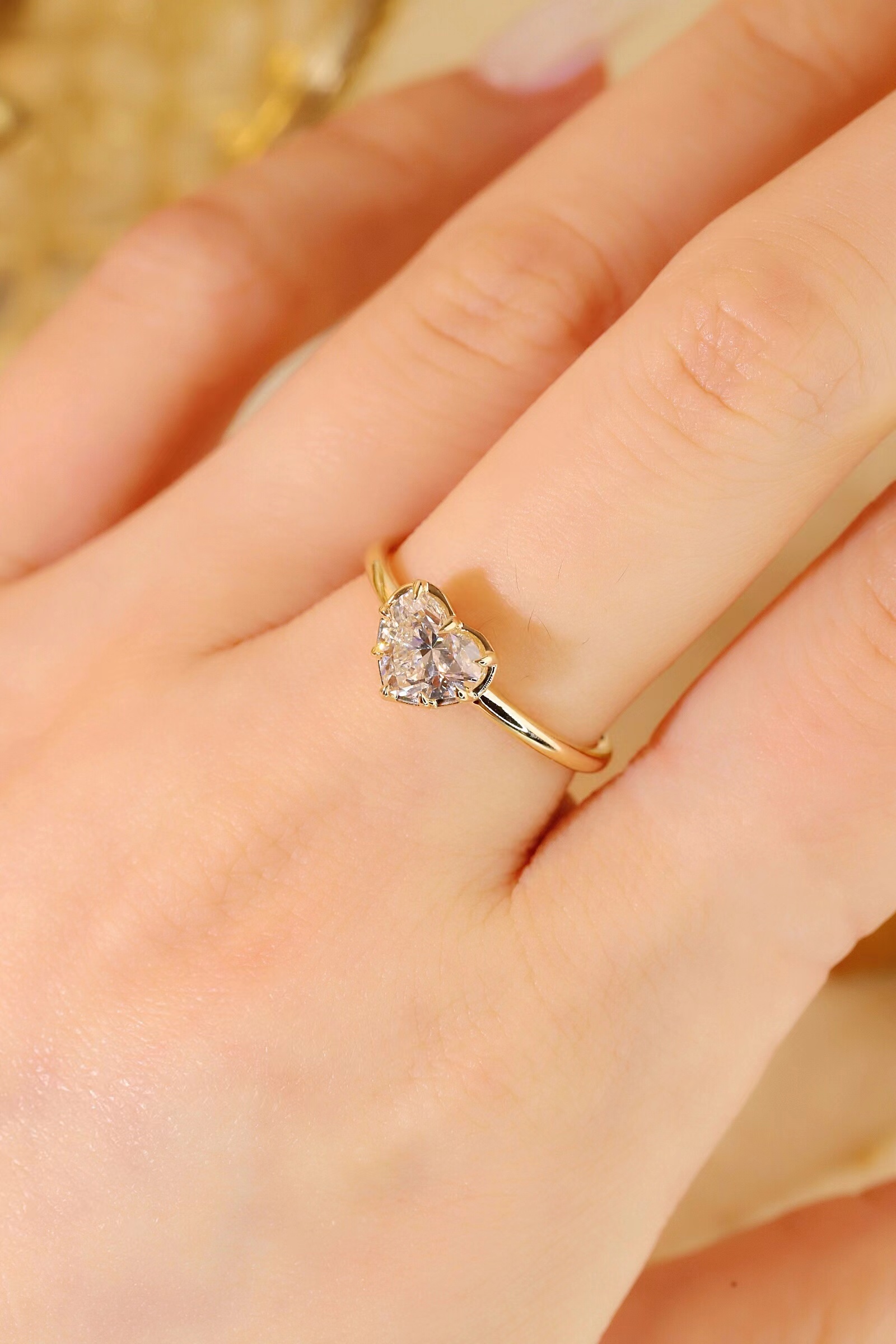 1 carat lab-grown diamond heart shape 10k gold setting Z-HL-R5246