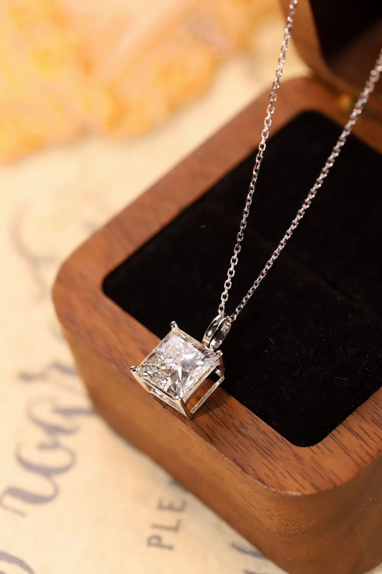 Timeless Sparkle · 3ct Princess Cut 4-Prong Lab Grown Diamond Necklace | Z-HL-P5250 