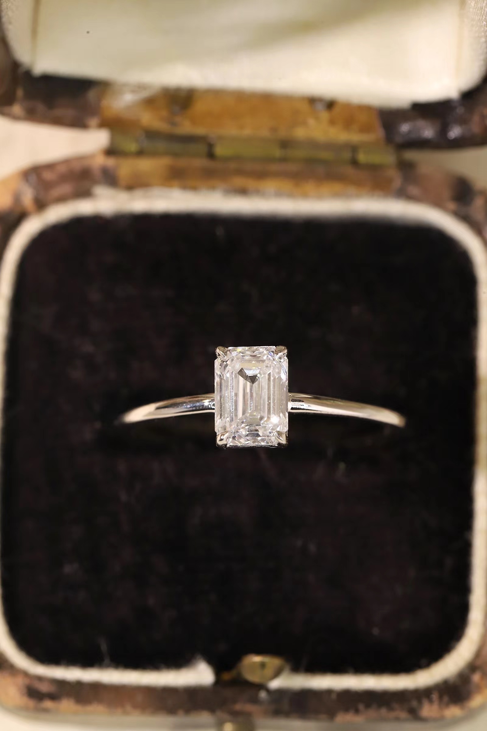 1 carat emerald cut diamond ring, 10k gold setting, CVD grown diamond, Z-HL-R5226