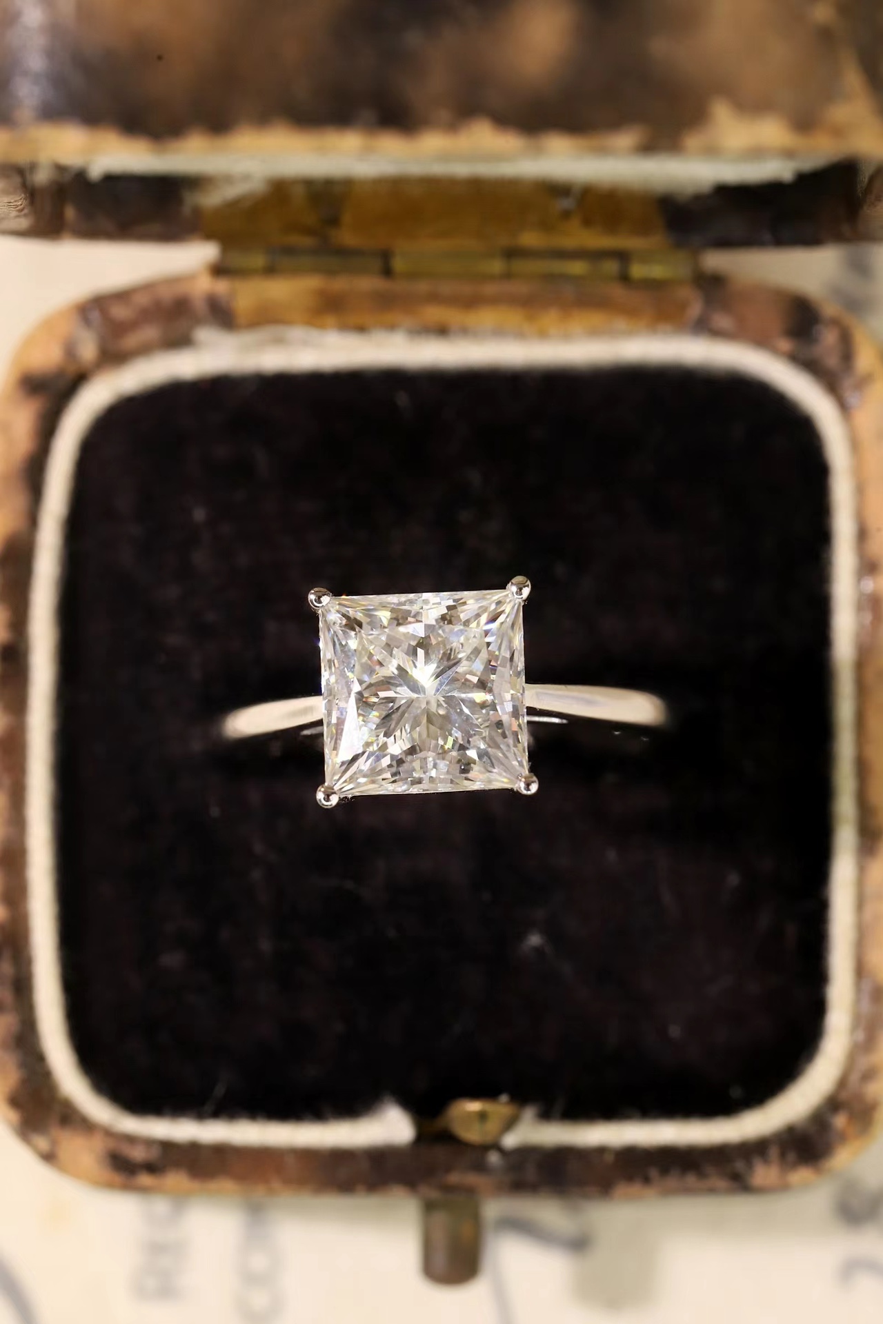 Regal Radiance · 3ct Princess Cut 4-Prong Lab Grown Diamond Ring | Z-HL-R5250 