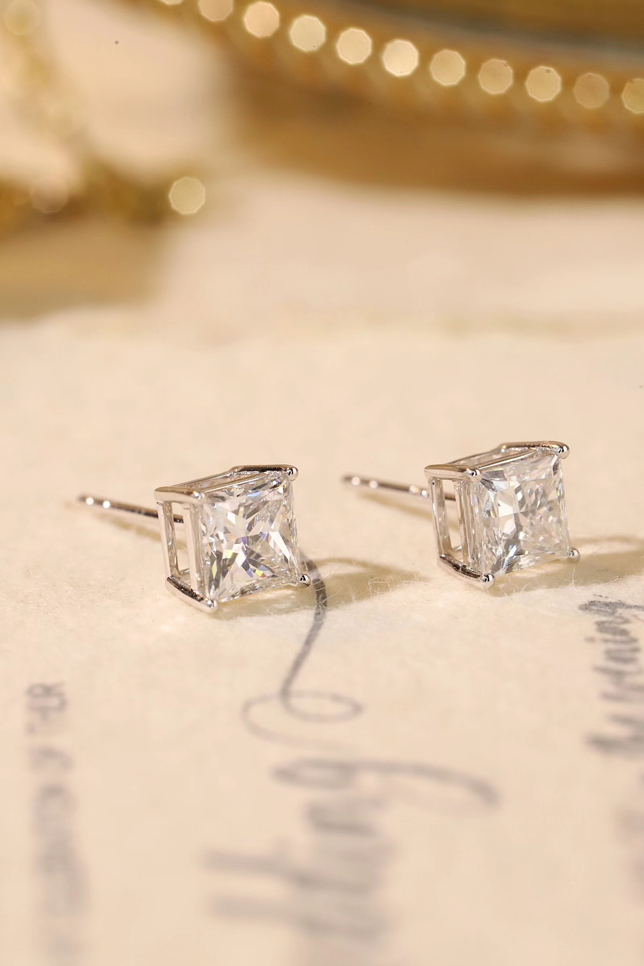 Timeless Sparkle · 2ct Princess Cut 4-Prong Lab Grown Diamond Earrings | Z-HL-E5250-1 