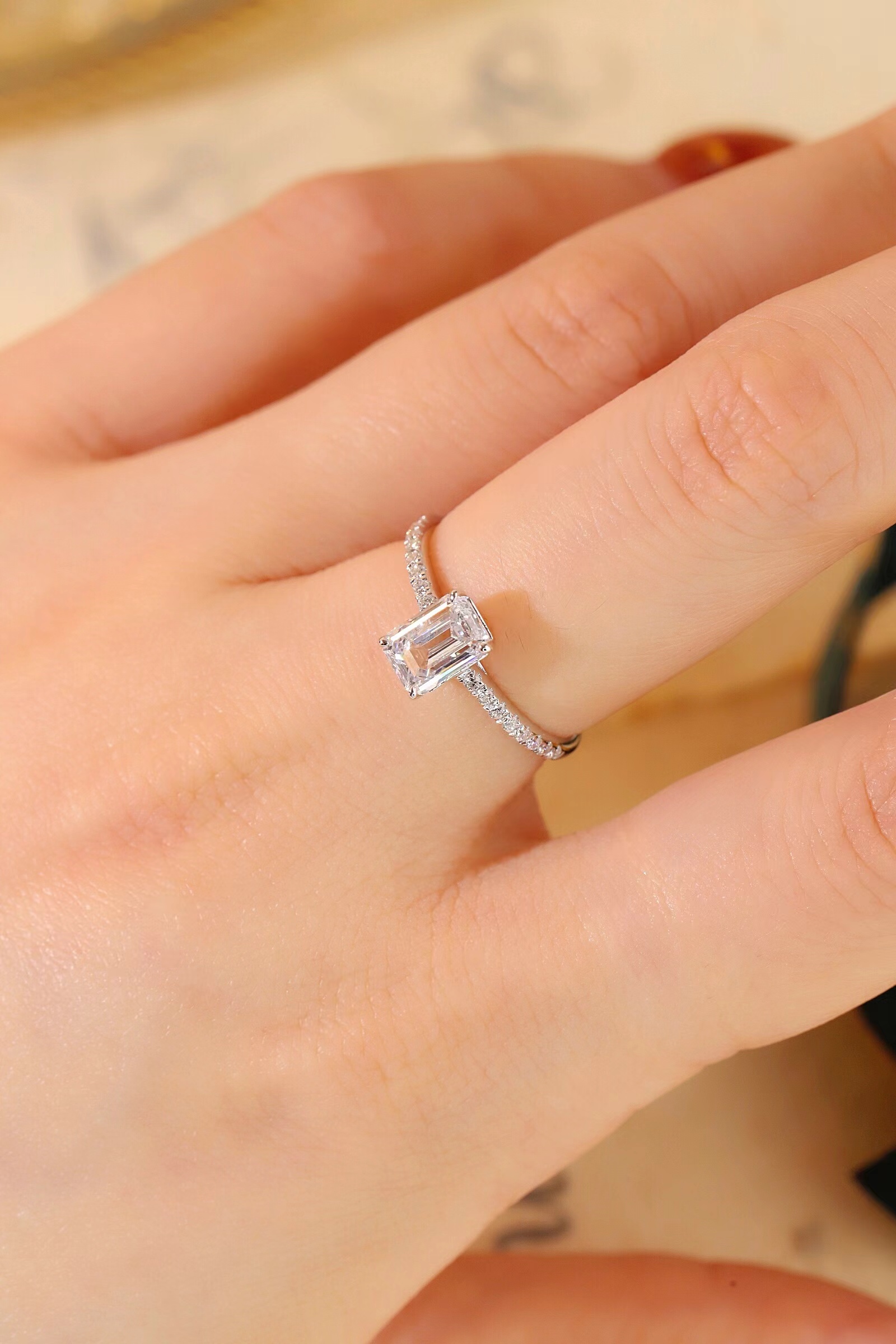 1.13ct Emerald Cut Diamond Ring Laboratory Environmentally friendly Cultivation Diamond CVD 10k Gold (41.6%) HL-R5227
