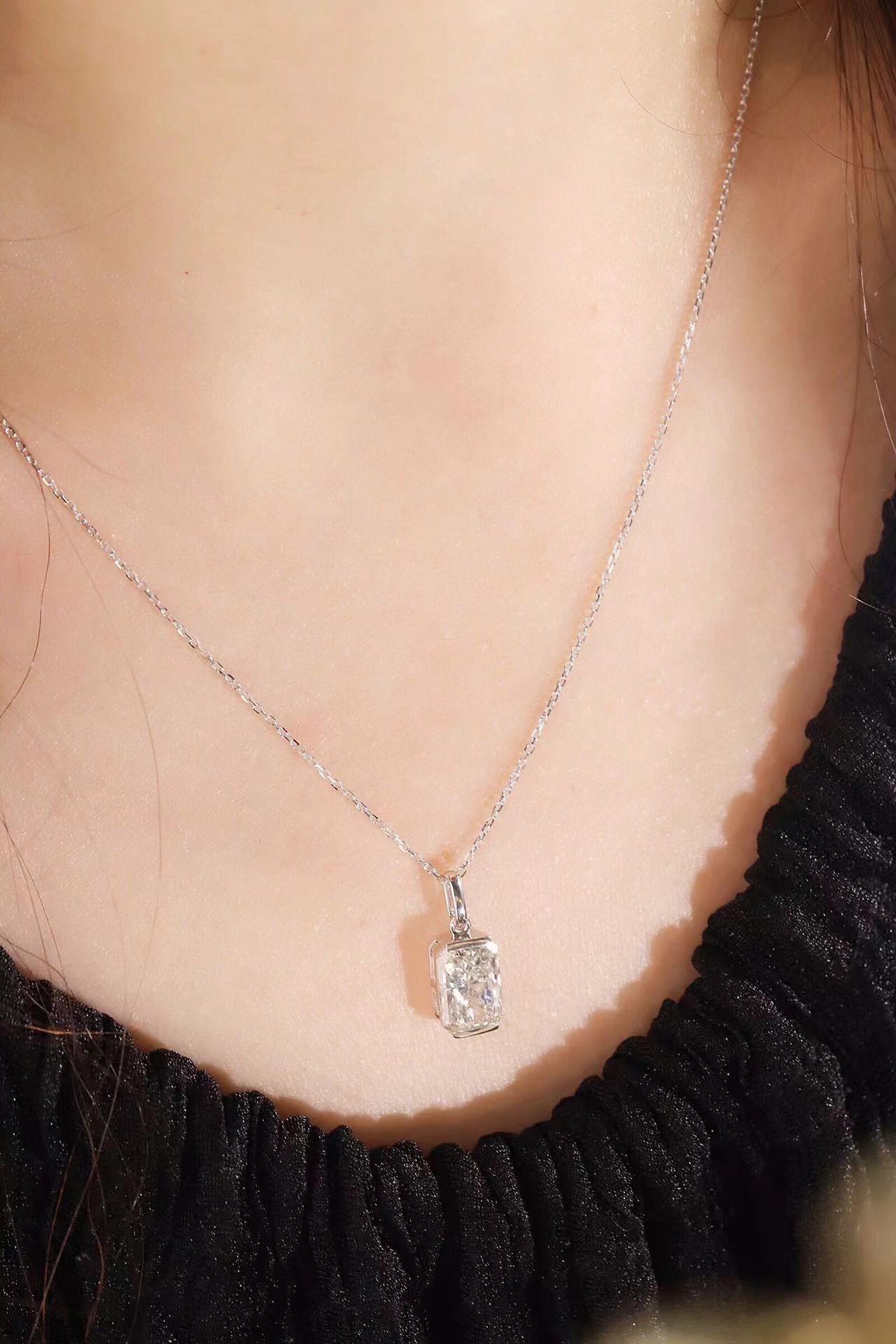 Modern Grace · 2ct Radiant Cut Lab Grown Diamond Pendant in 10K Gold | Z-HL-P5261