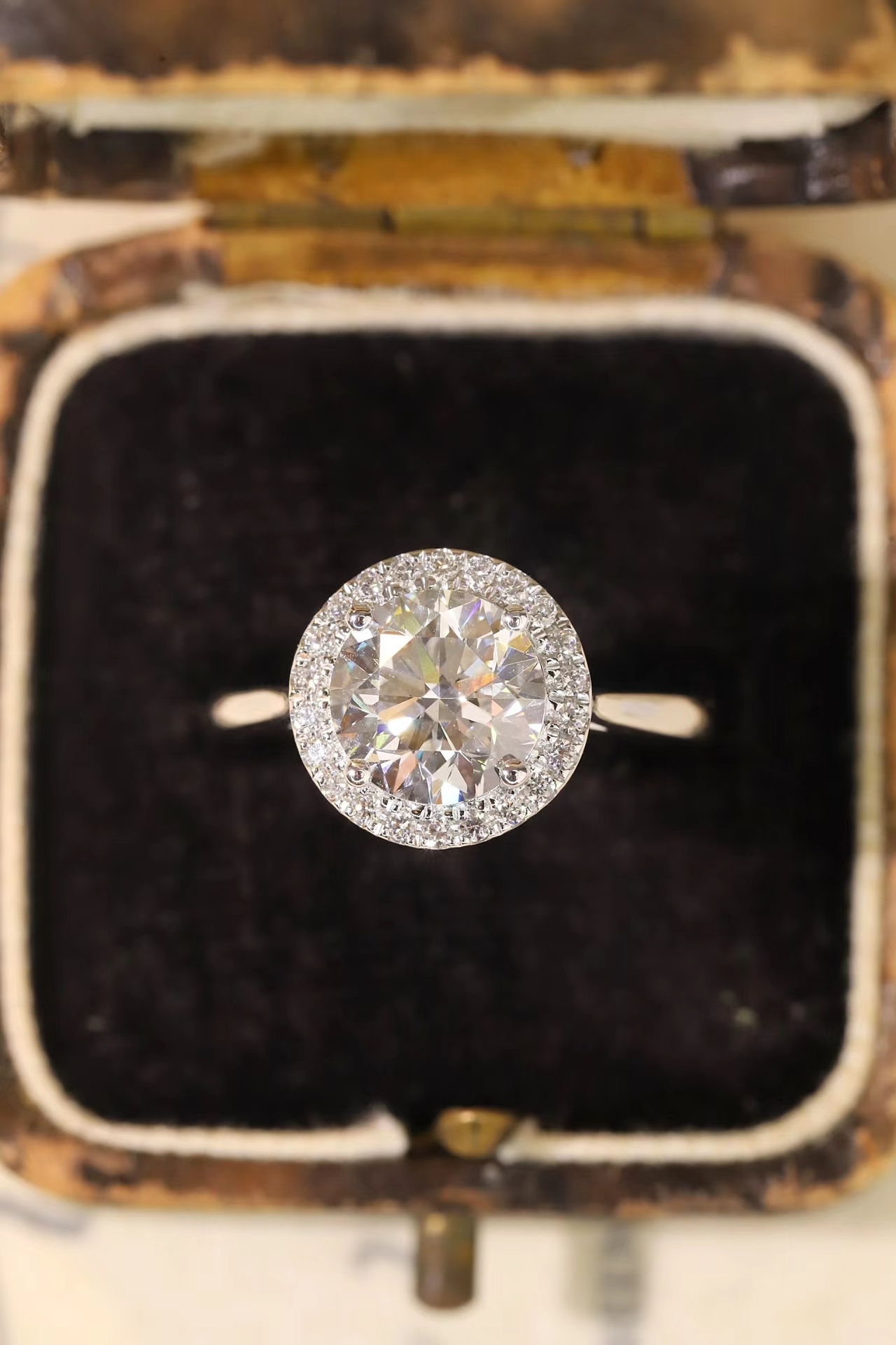 Halo Elegance · 2ct Lab Grown Diamond Ring with 0.20ct Accent Halo | Z-D-R5257