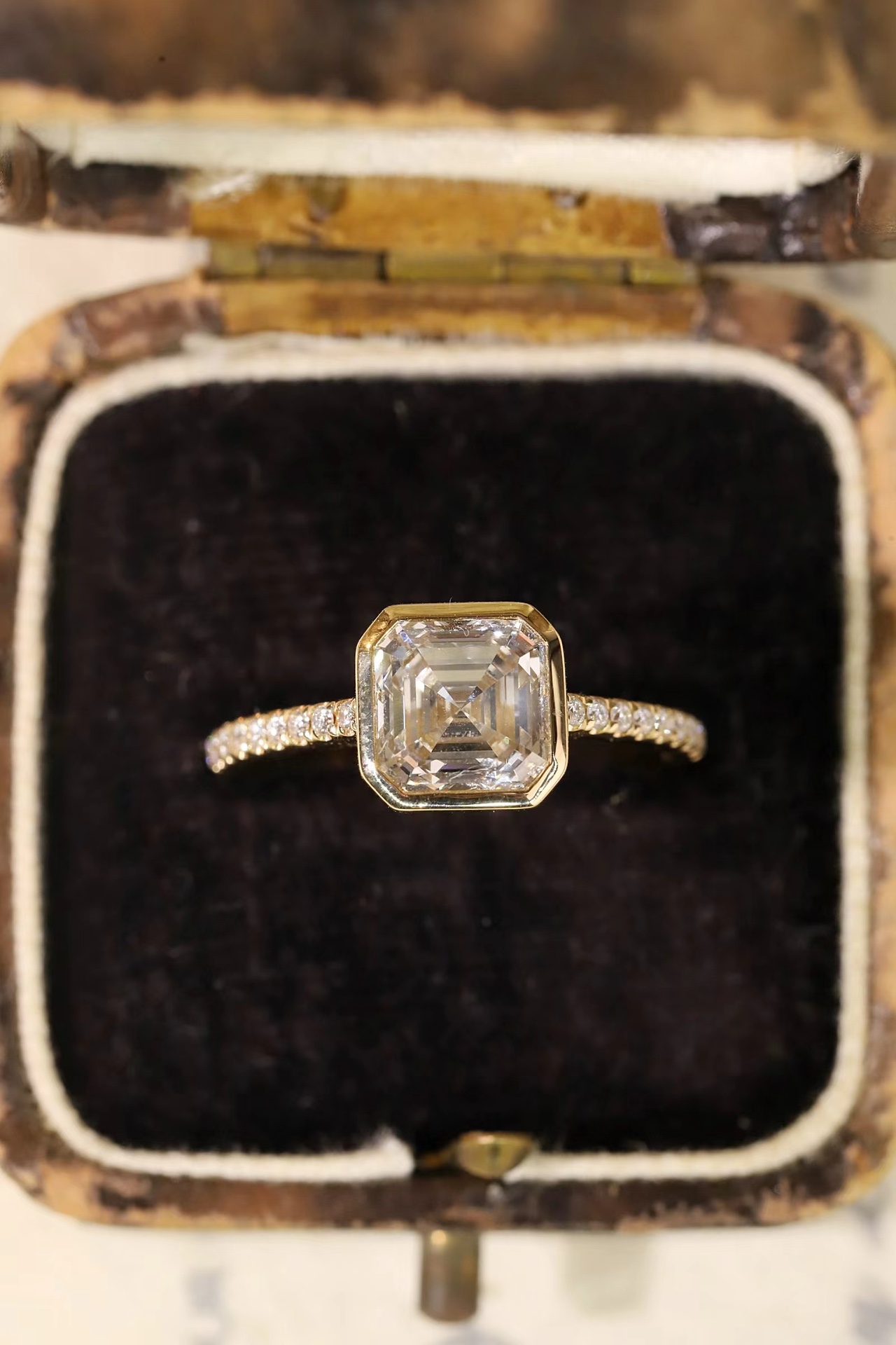2ct Asscher Cut Lab Grown Diamond Bezel Ring | 10K Gold | Z-HL-R5264 